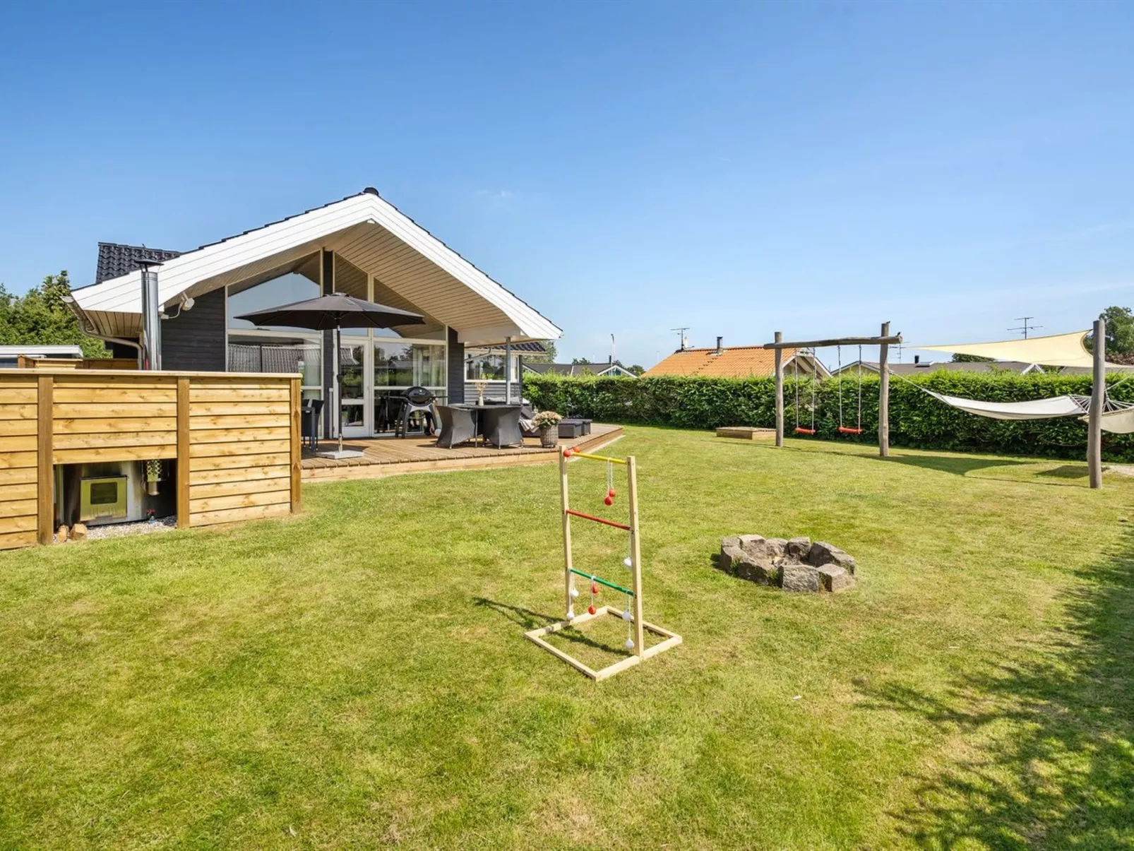 "Nine" - 200m from the sea-Outside