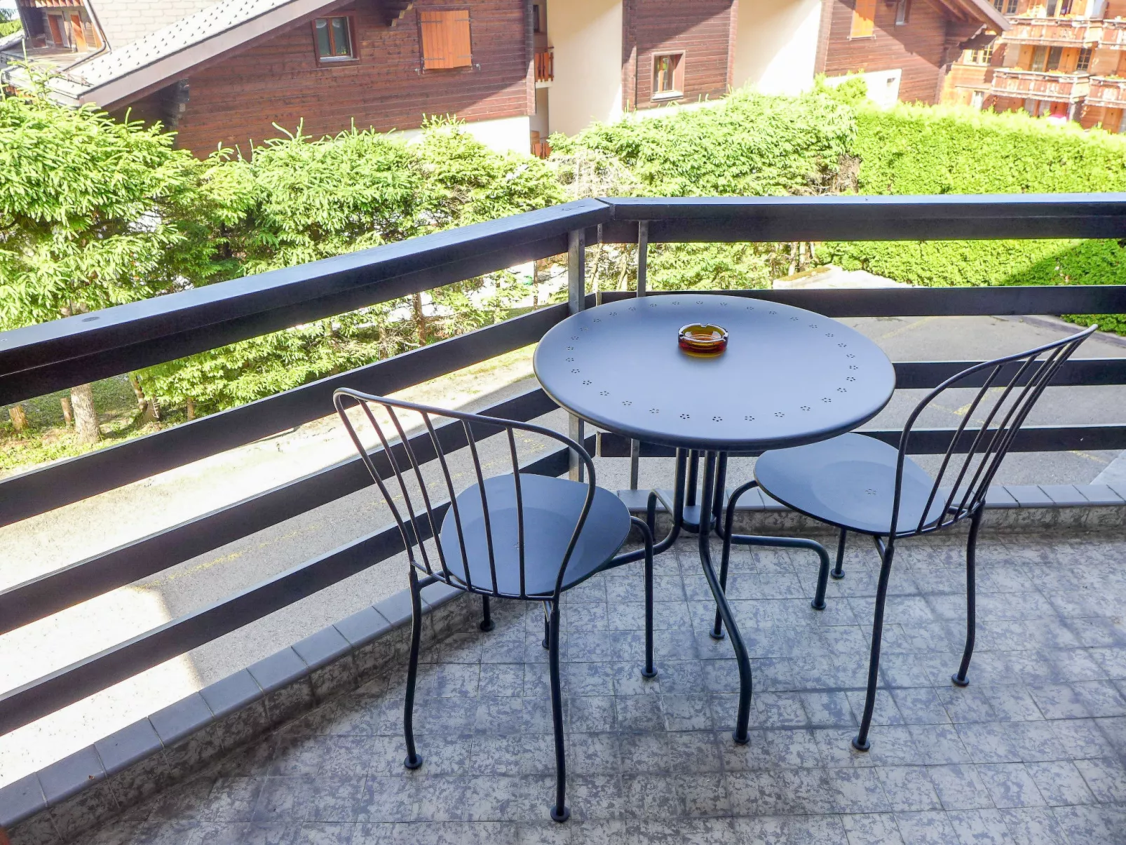 Villars Soleil B15-Outside