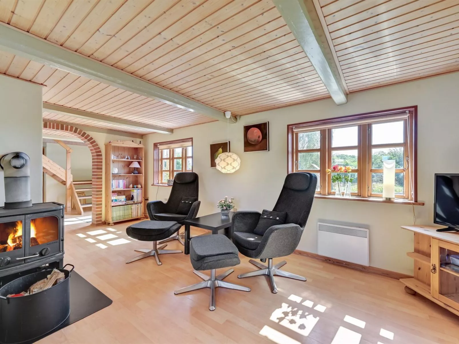 "Aki" - 1.5km from the sea-Inside
