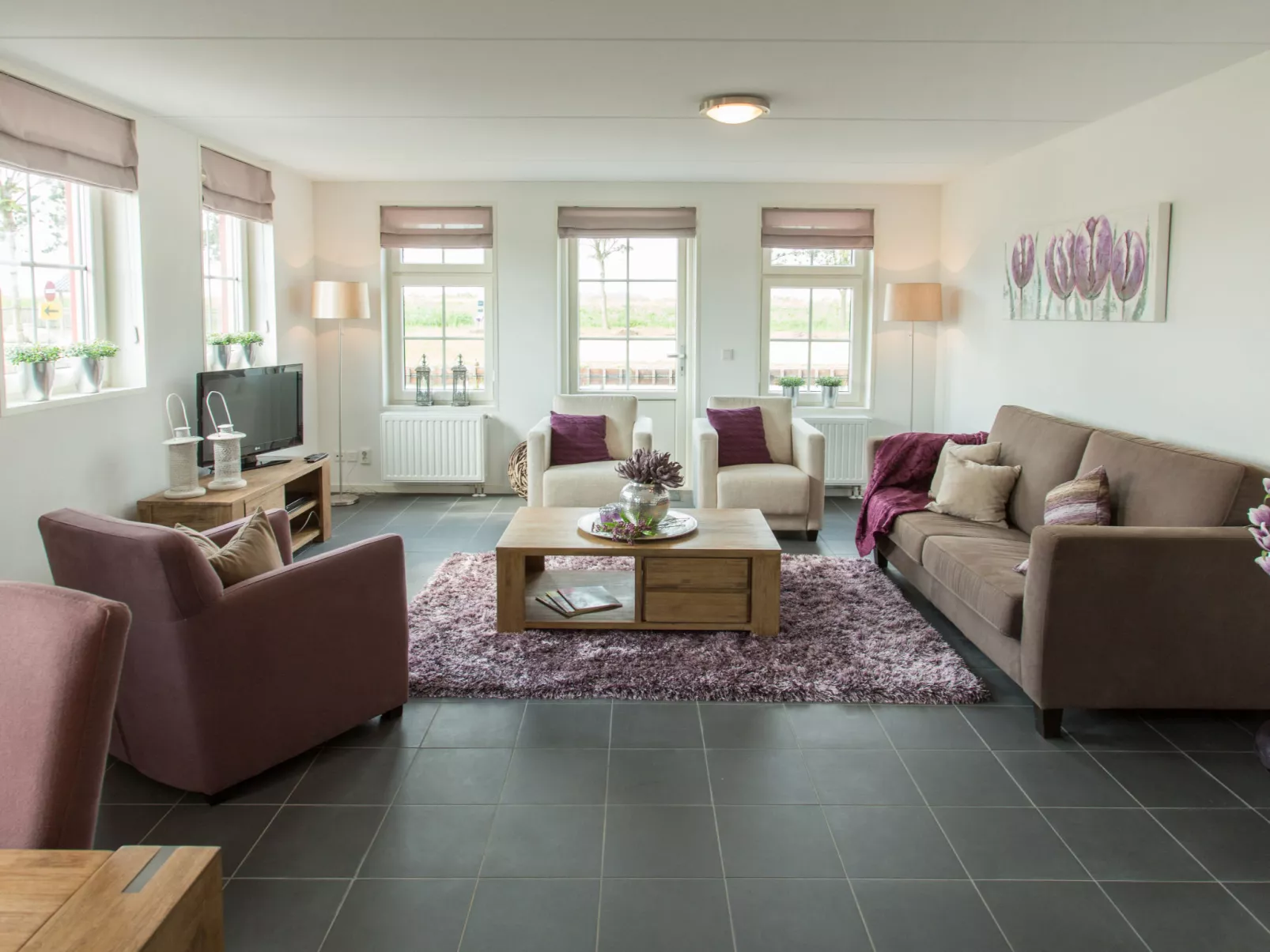 Waterland 6-Inside