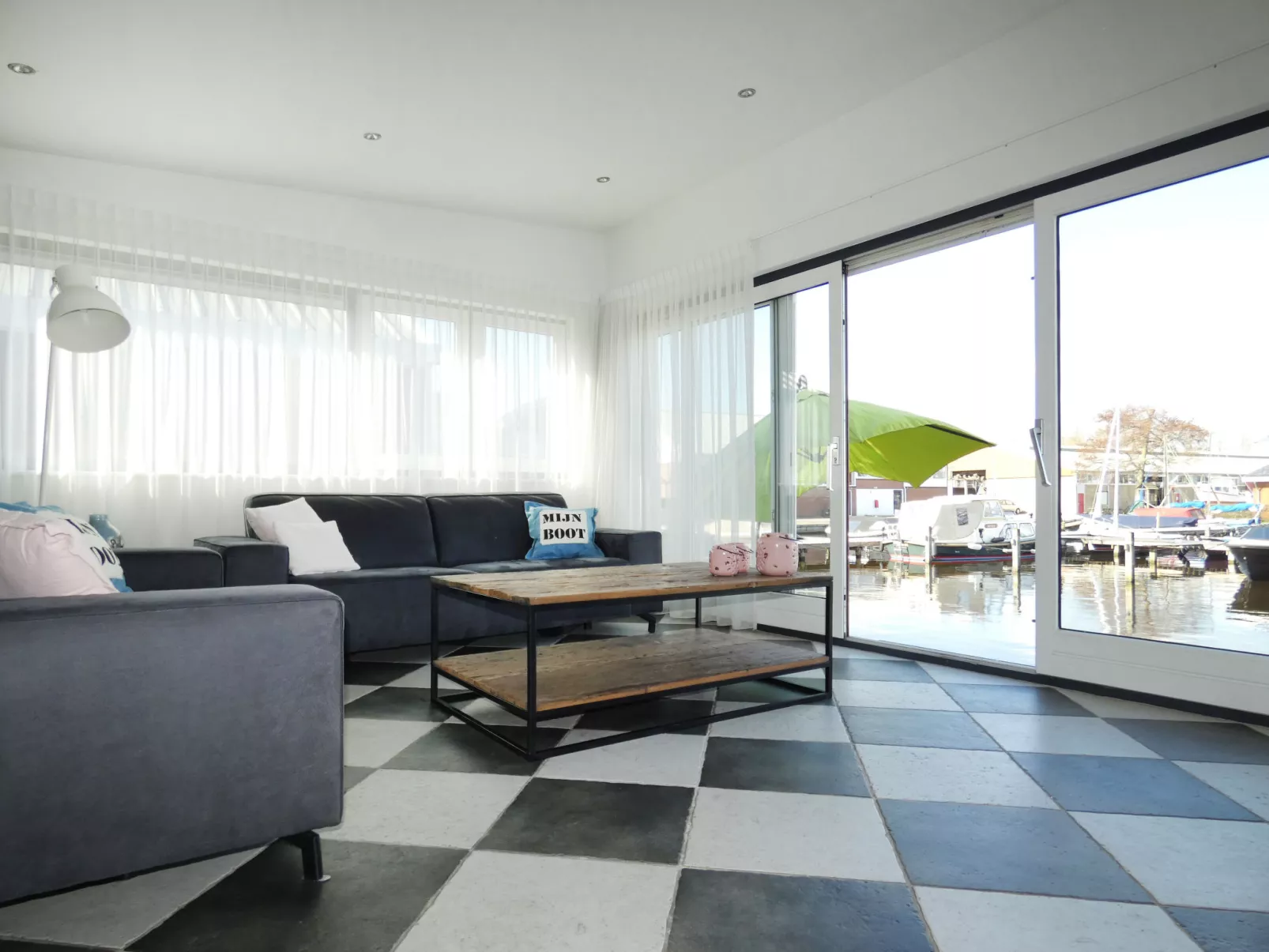 De Woude-Inside