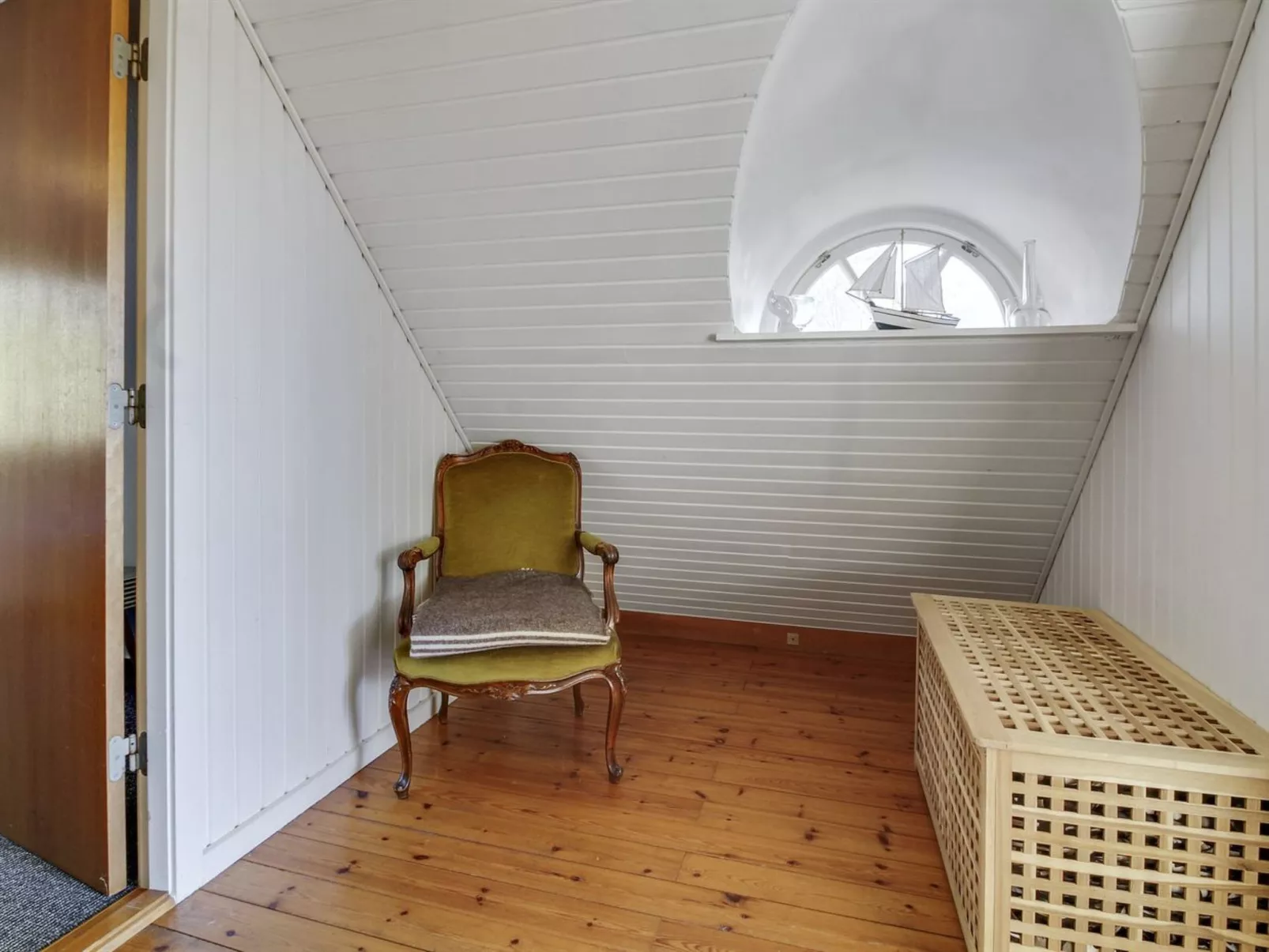 "Anna" - 1km from the sea-Inside