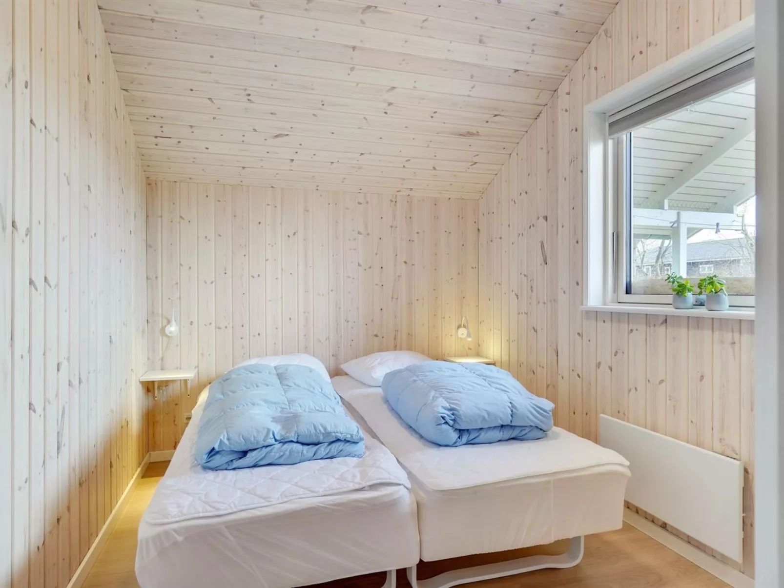 "Flicka" - 275m from the sea-Inside