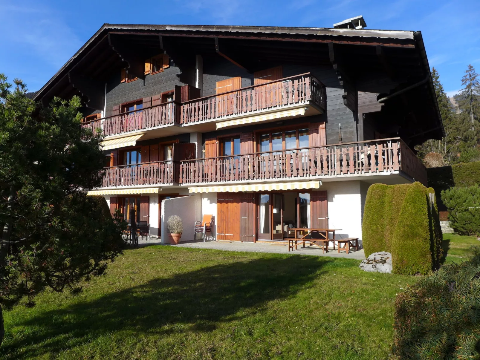 Chantebrise A1-Outside