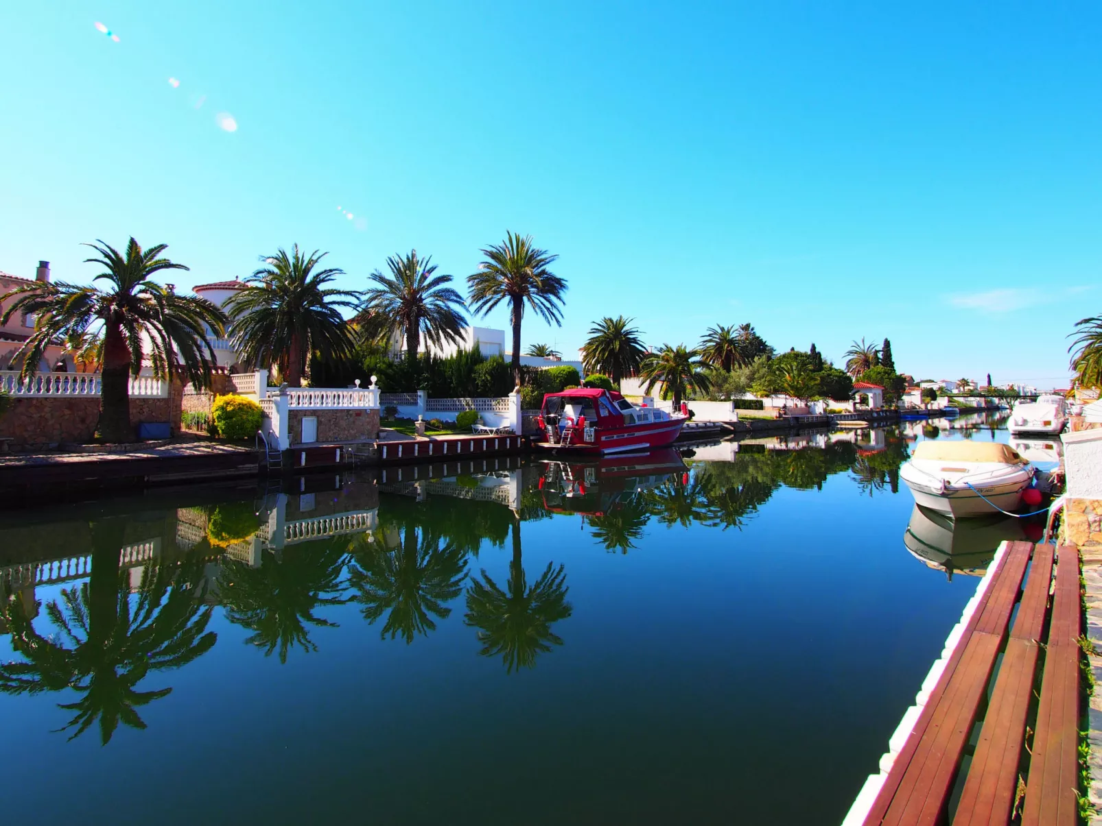 Port Mistral-Draußen