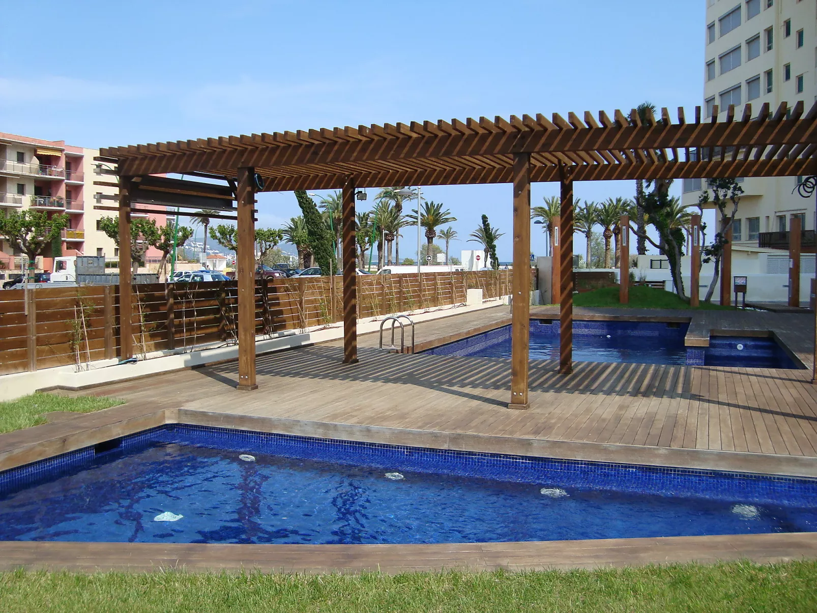 Cristal Mar-Outside