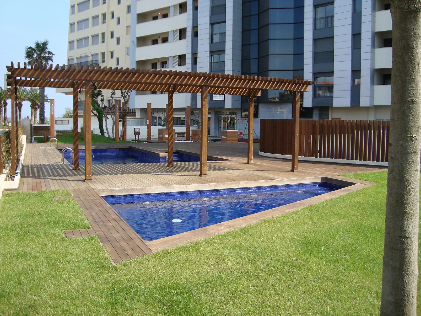 Cristal Mar-Outside