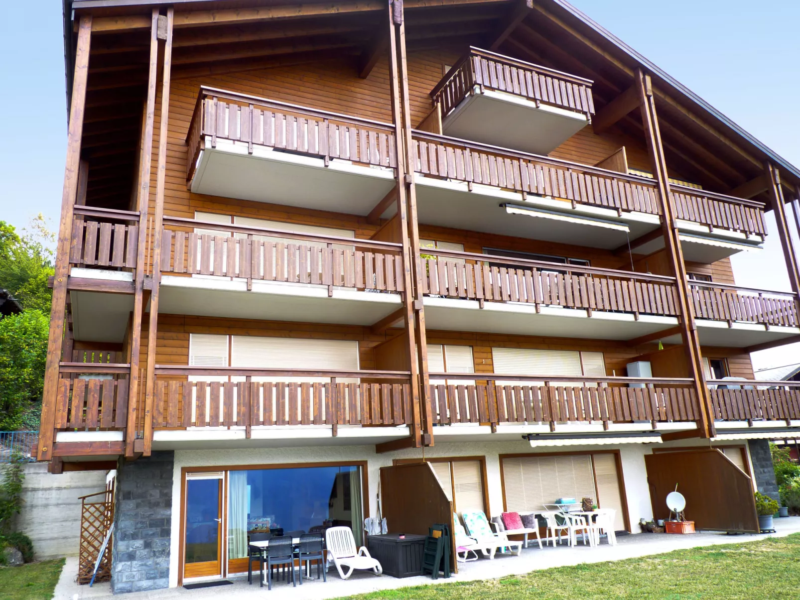 Fénestral R01-Outside
