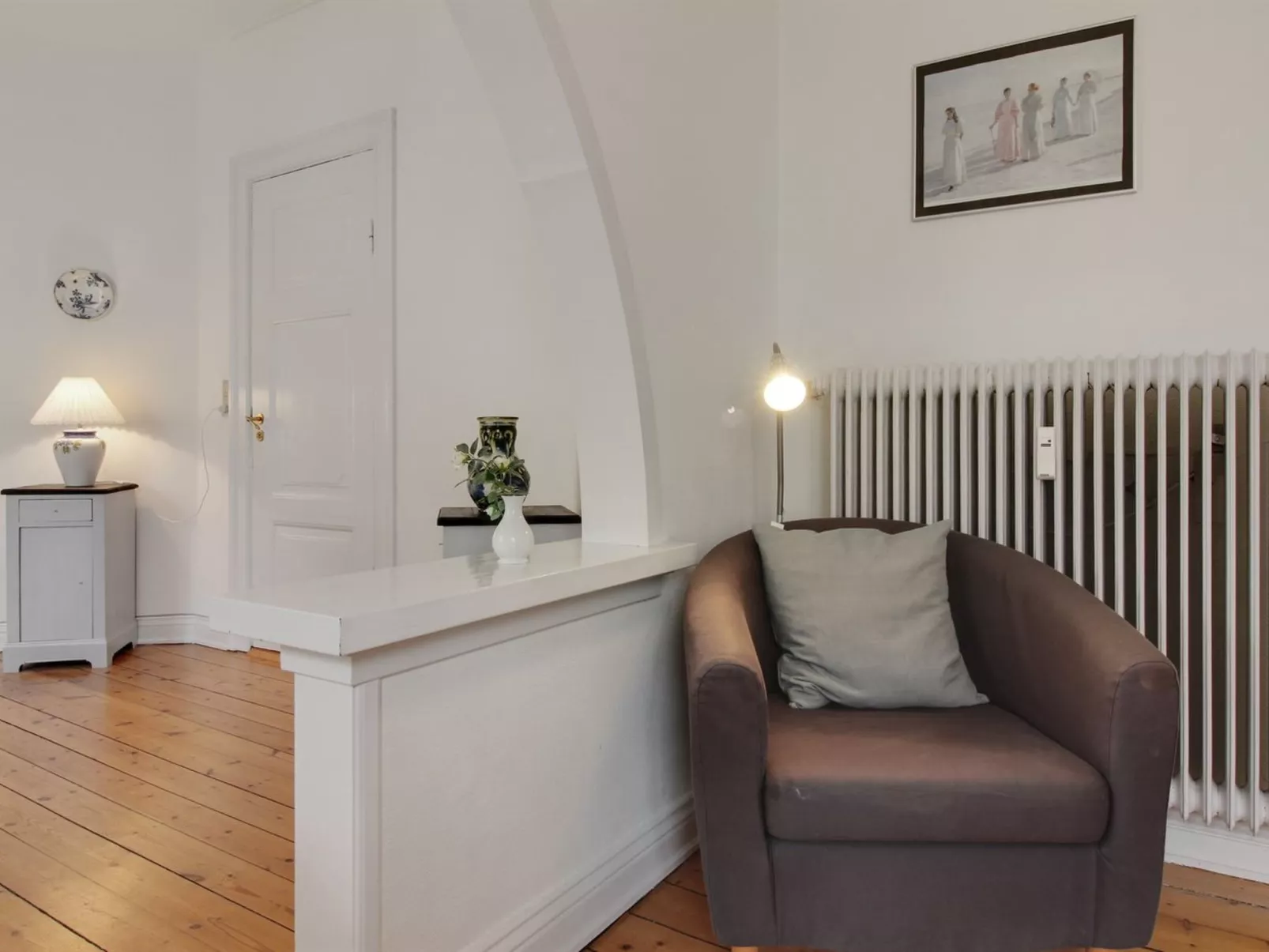 "Gyrth" - 250m from the sea-Inside
