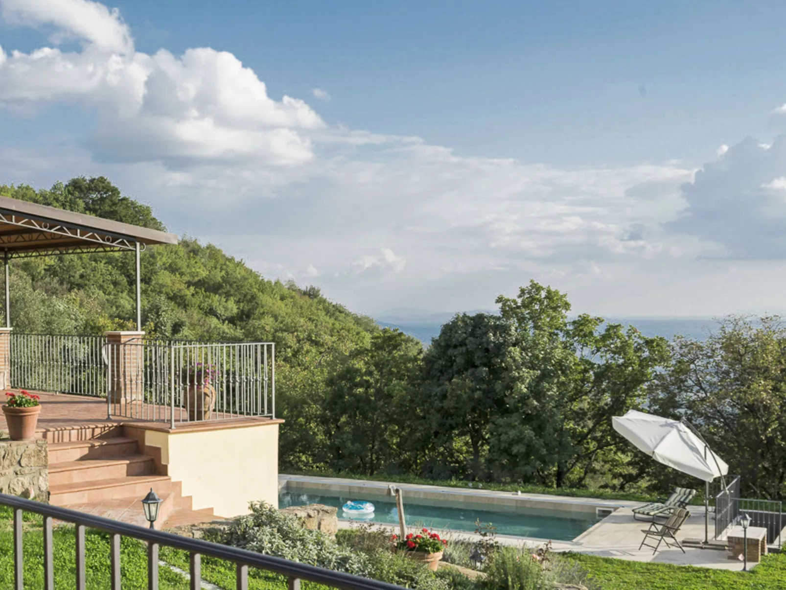 Villa la Vena-Outside
