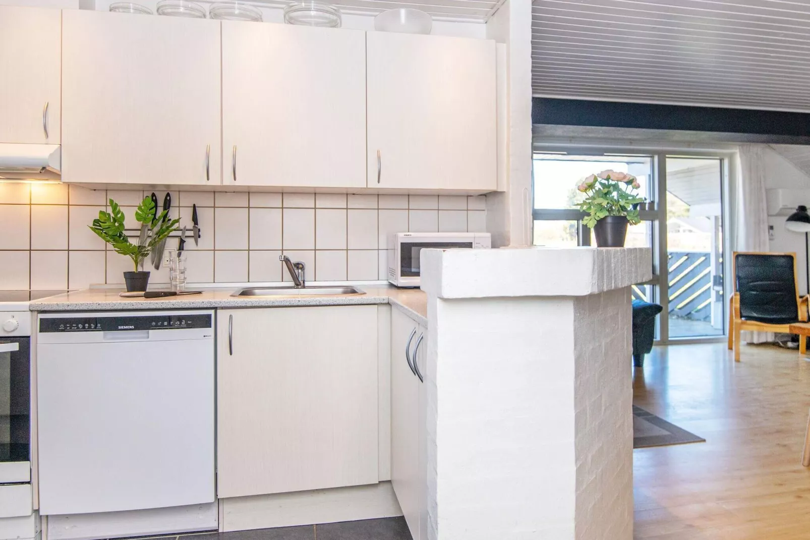10 person holiday home in Juelsminde-Indoor