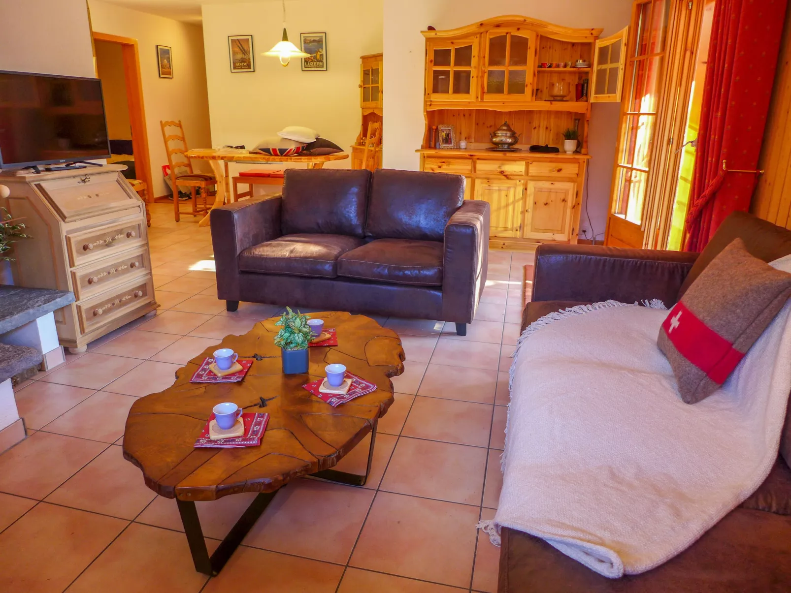 Colline 1-Inside