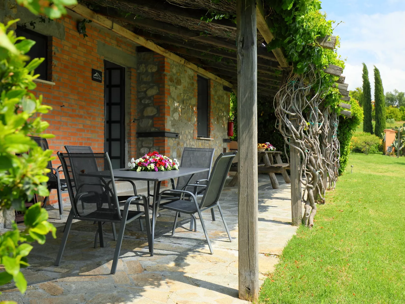 Casa dell'Orto-Outside