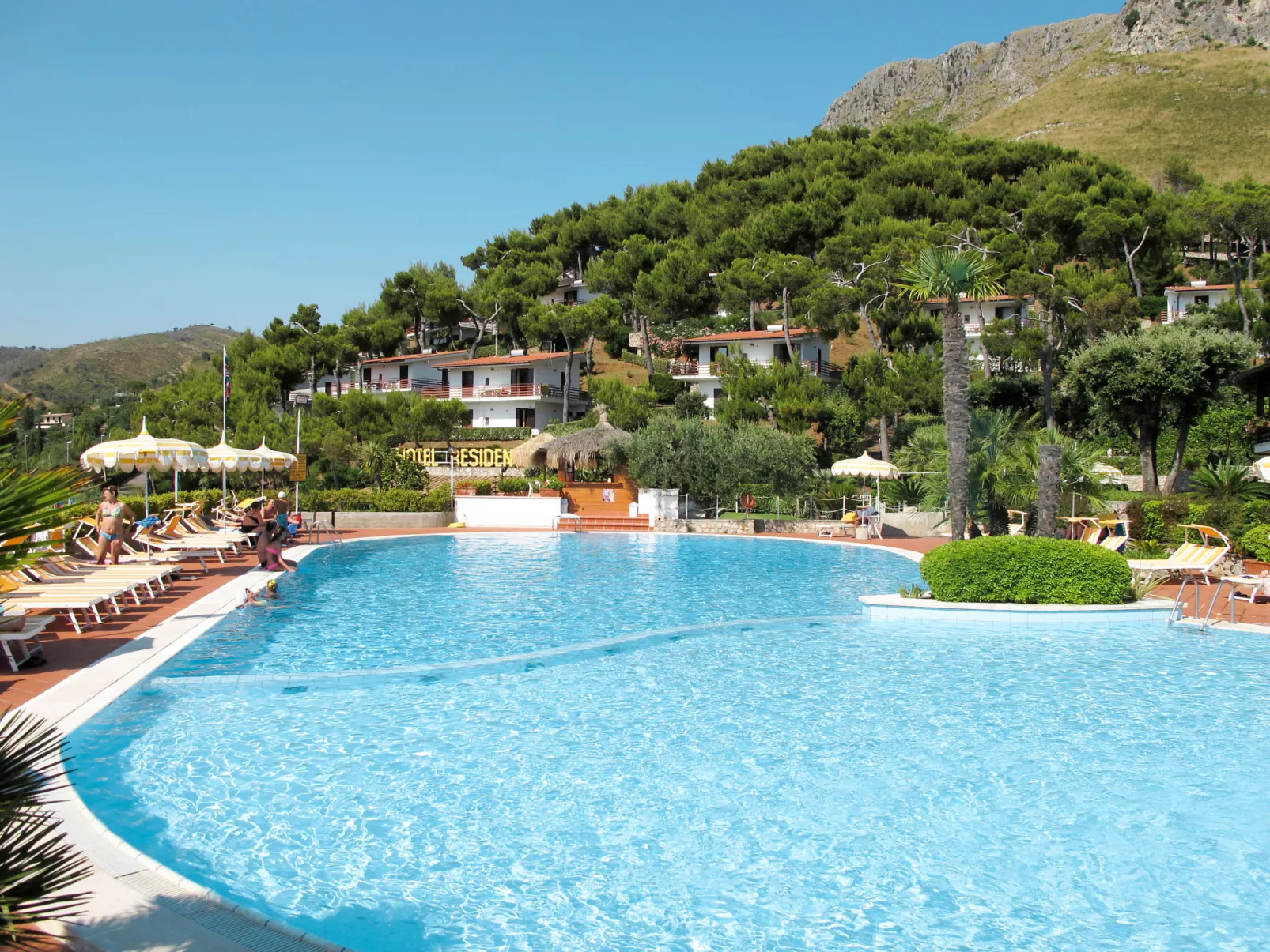 Costa di Kair ed Din-Outside