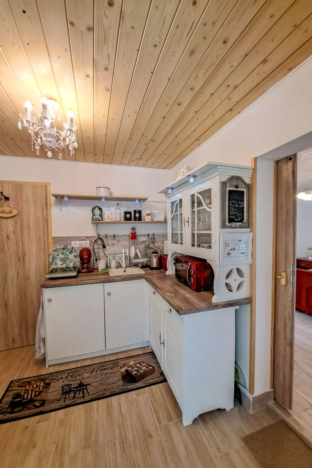 Balatoni Farmhaz-Inside
