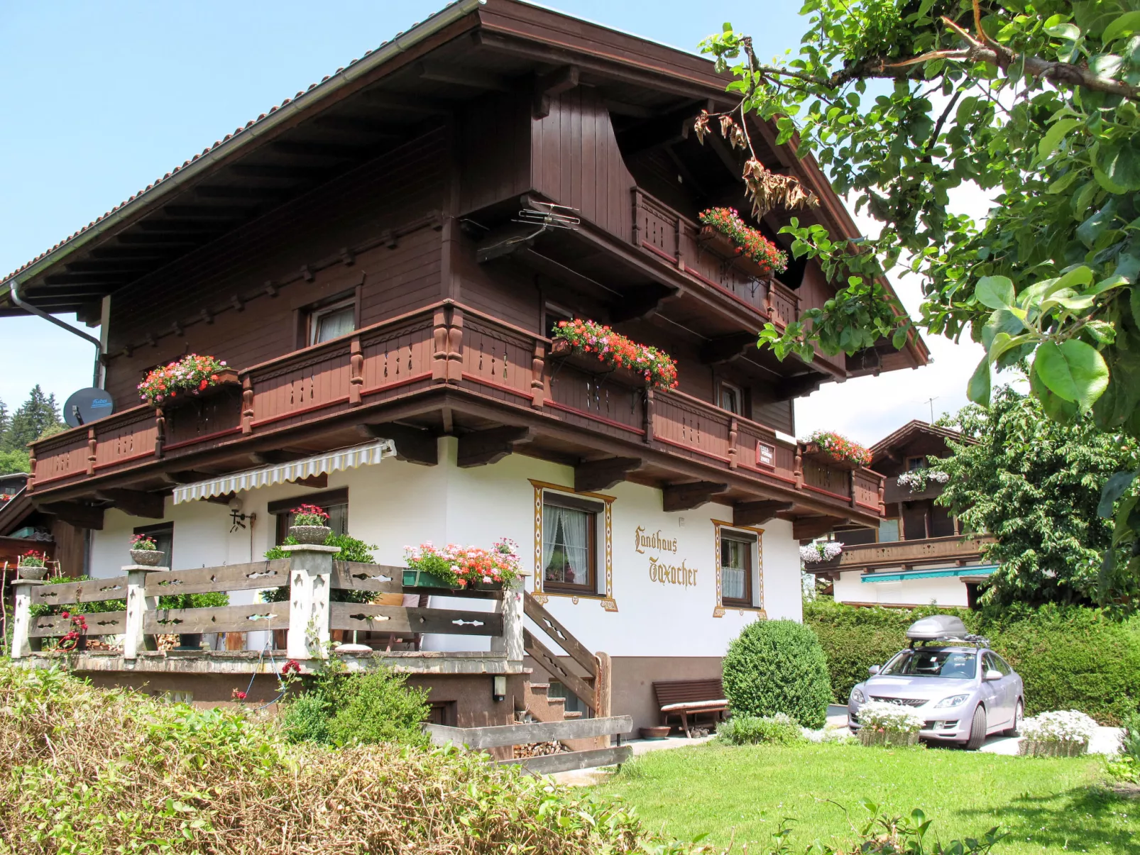 Landhaus Taxacher-Draußen