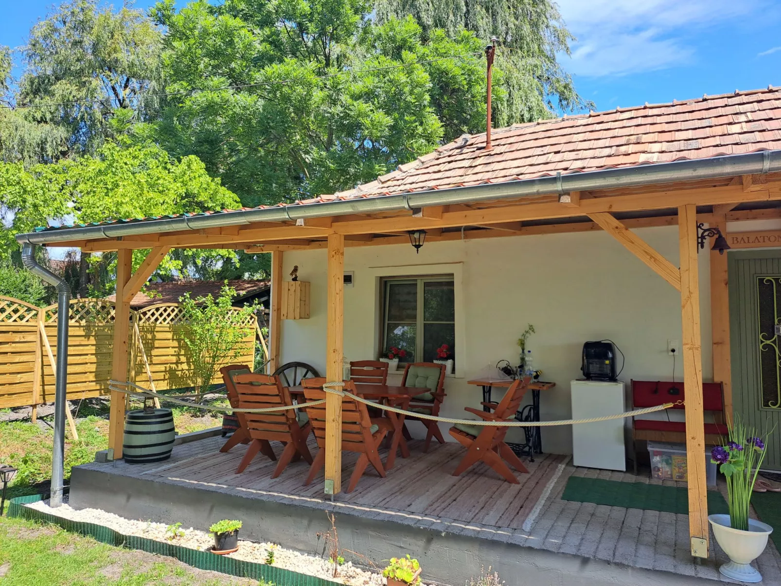 Balatoni Farmhaz-Outside