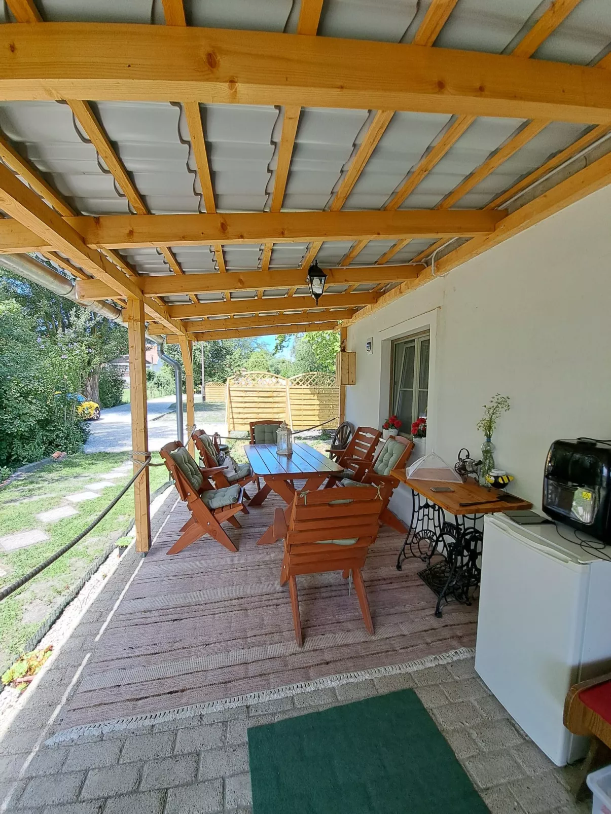 Balatoni Farmhaz-Outside