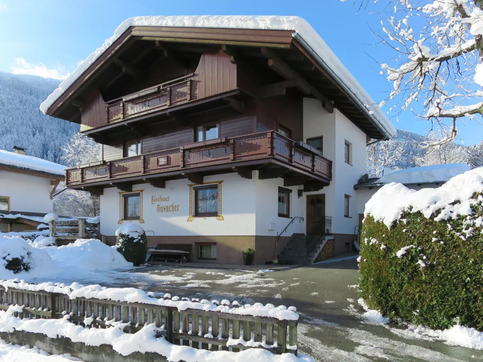 Landhaus Taxacher-Draußen