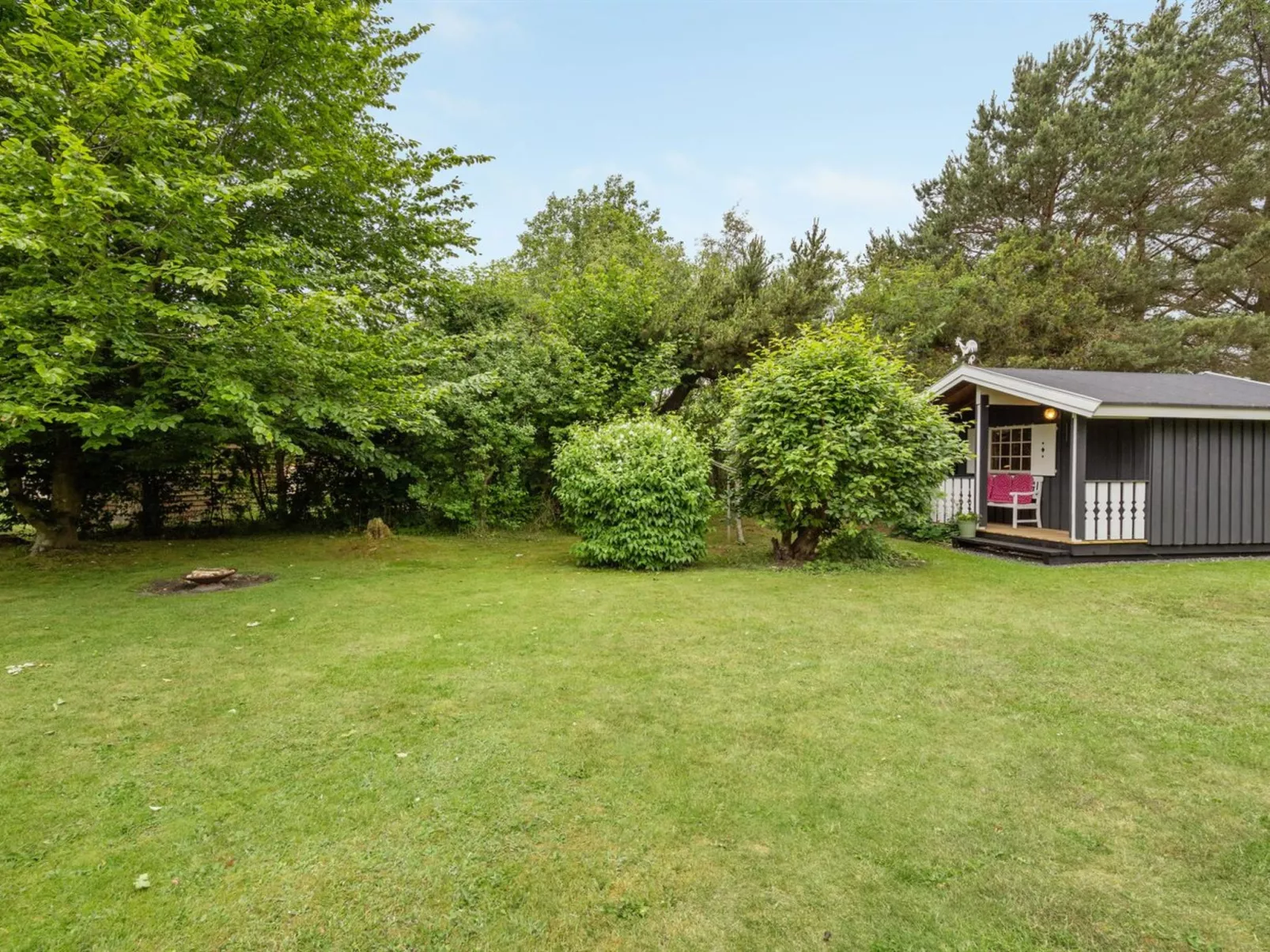 "Farthin" - 800m from the sea-Outside