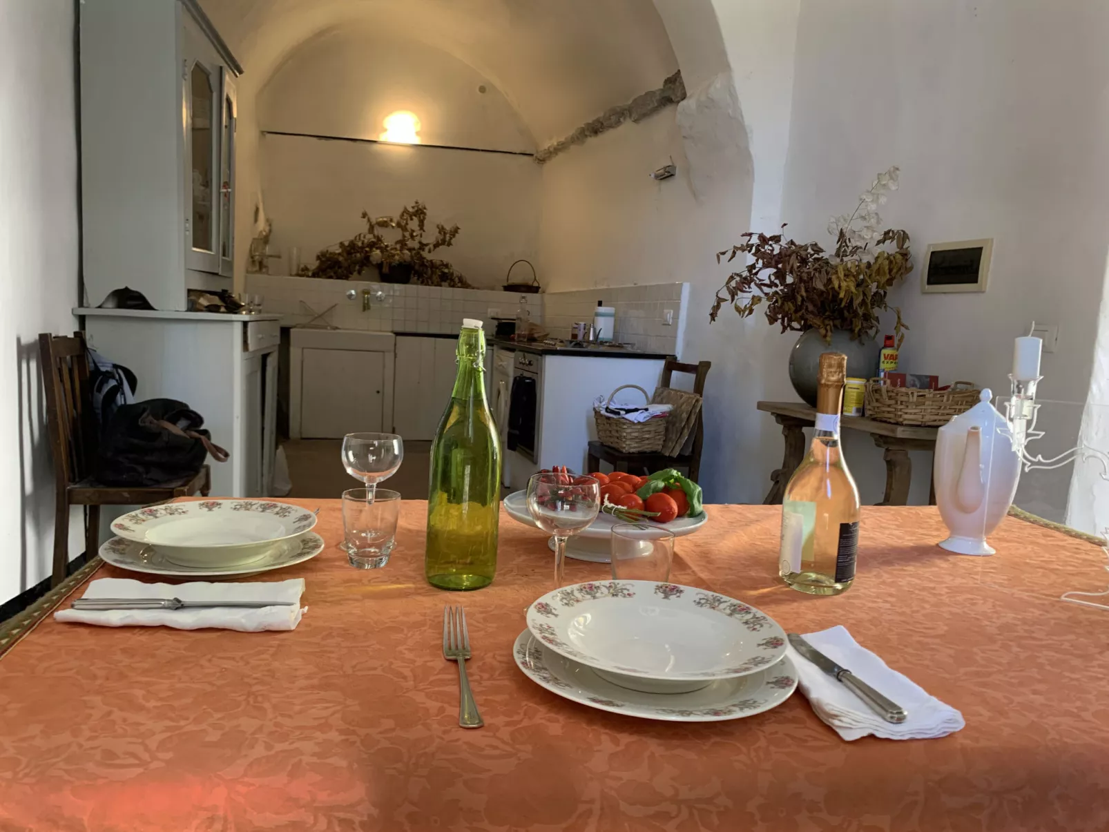 Antonella-Inside