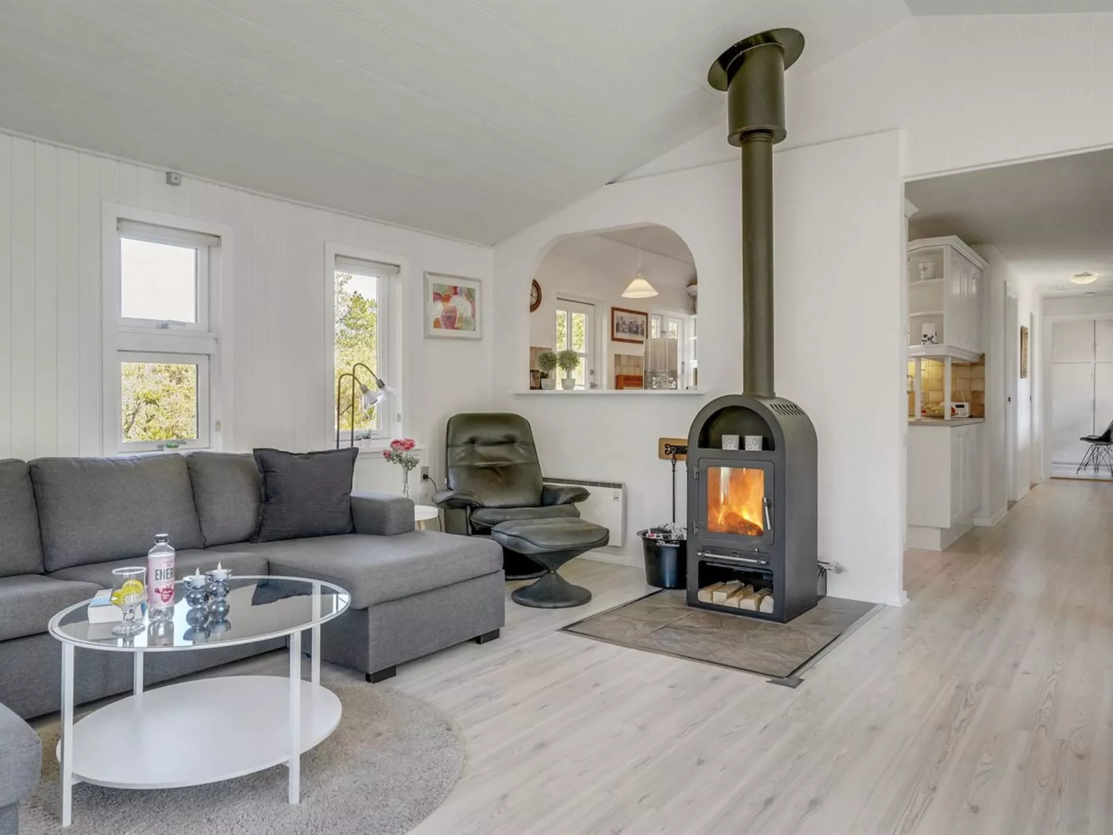 "Aila" - 1.4km from the sea-Inside
