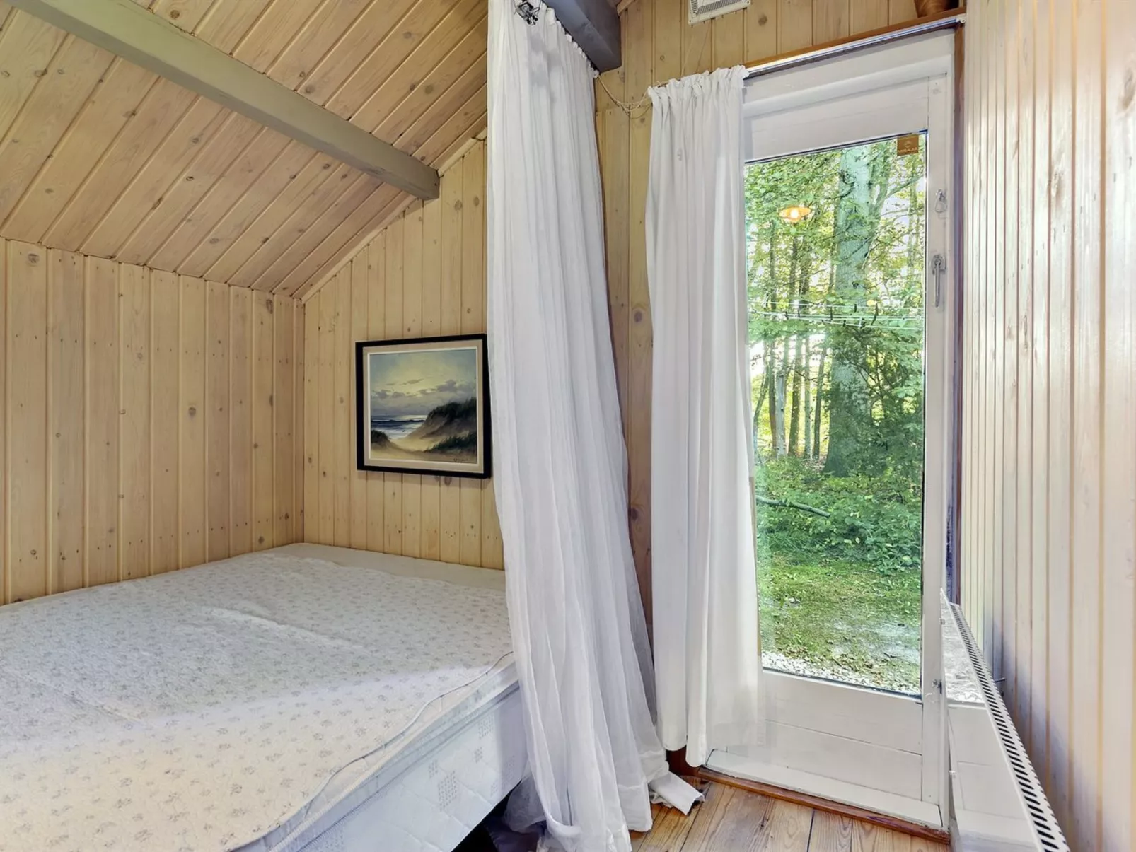 "Iskra" - 900m from the sea-Inside
