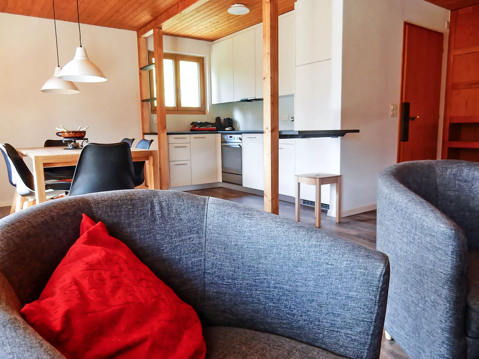 Chalet Bienli Mitte-Dedans