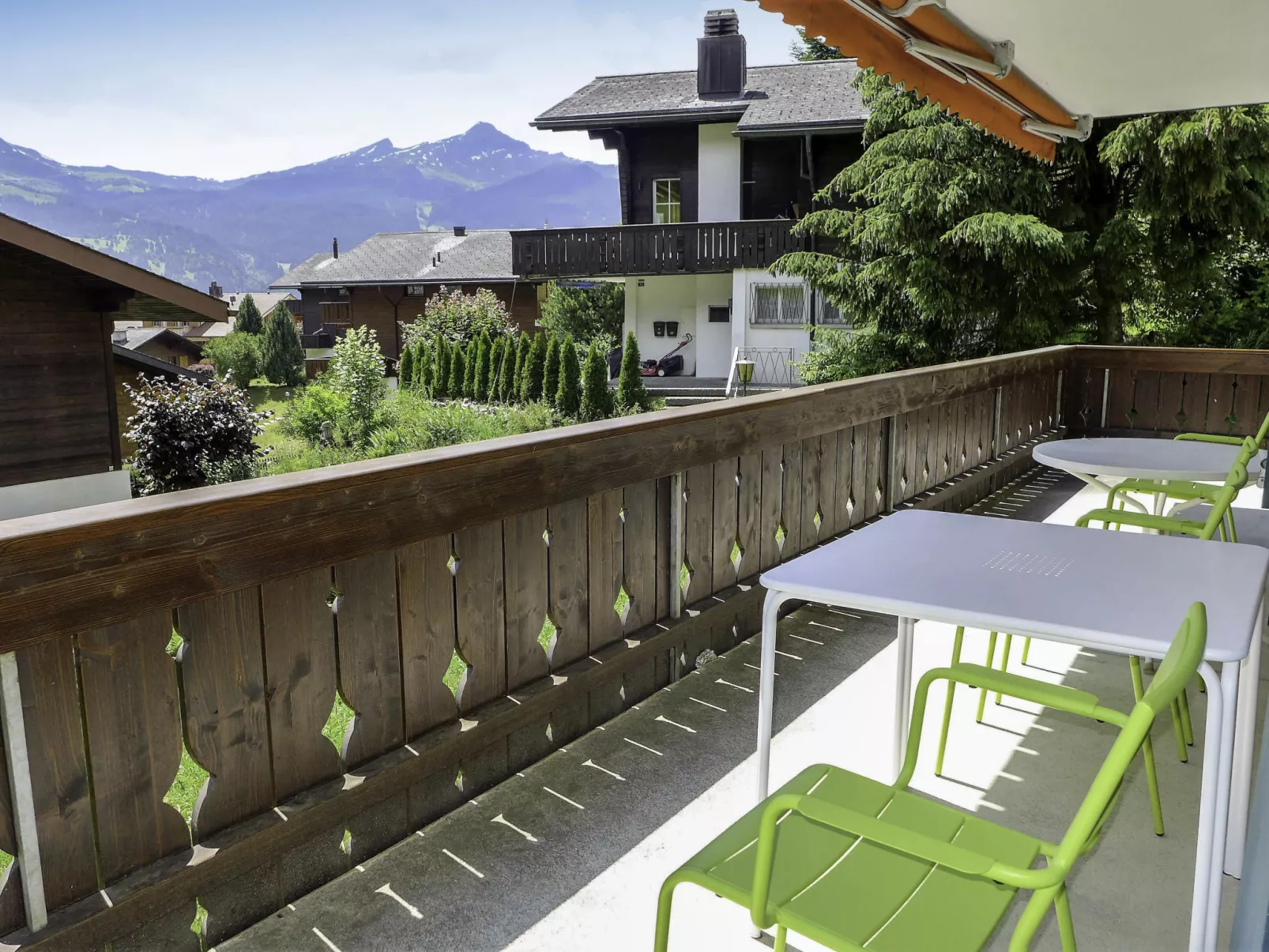Chalet Bienli Mitte-Dehors