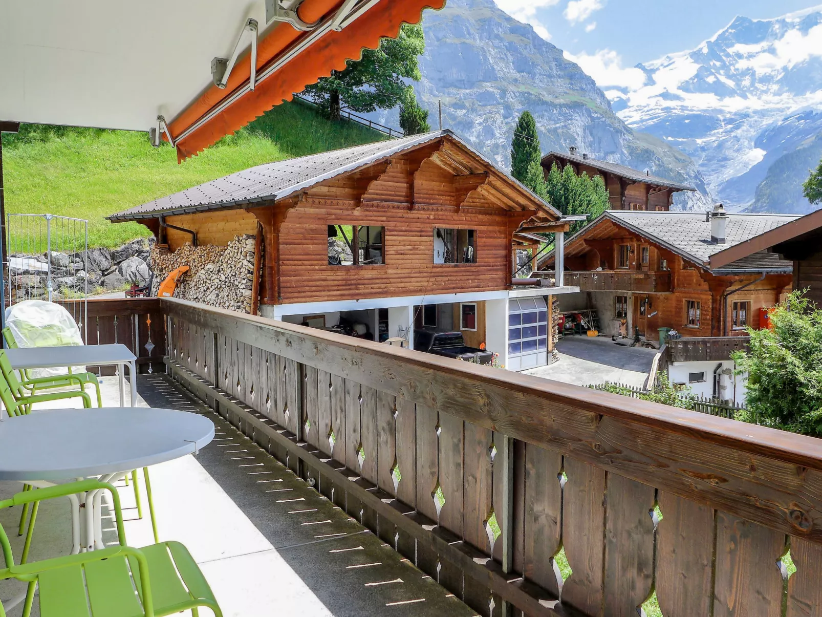 Chalet Bienli Mitte-Dehors