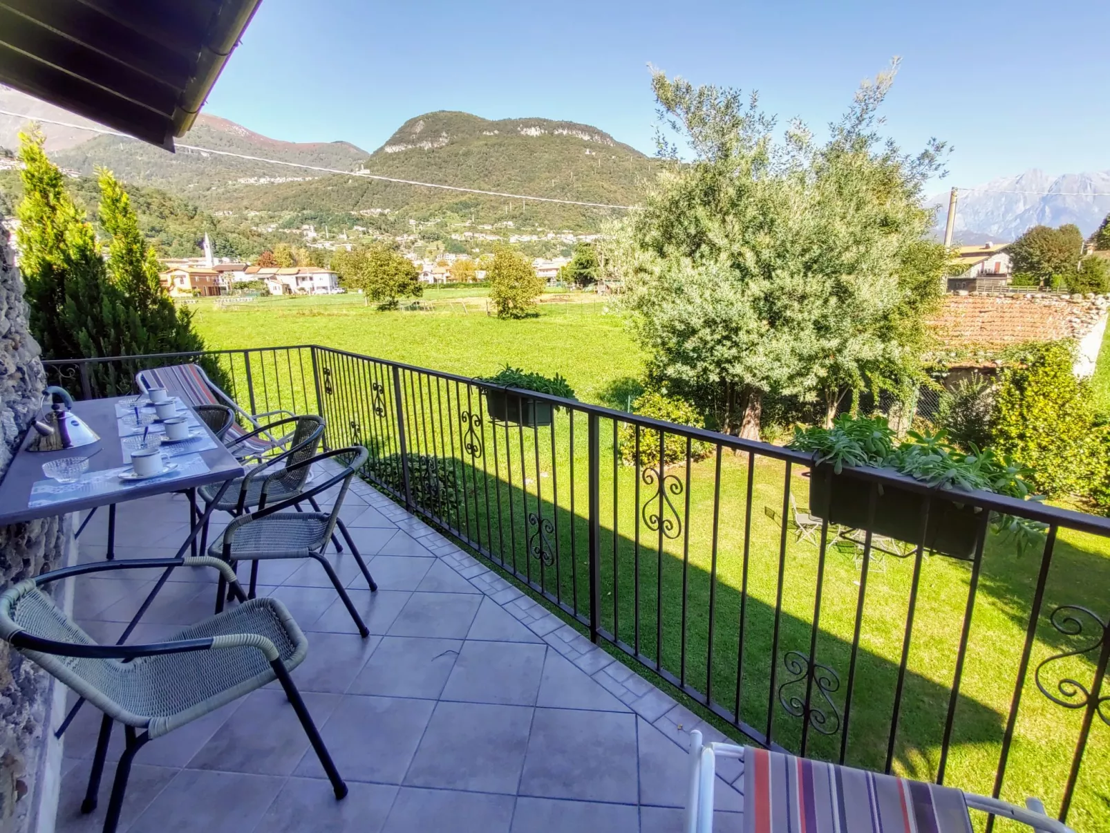 Cottage al Lago-Dehors