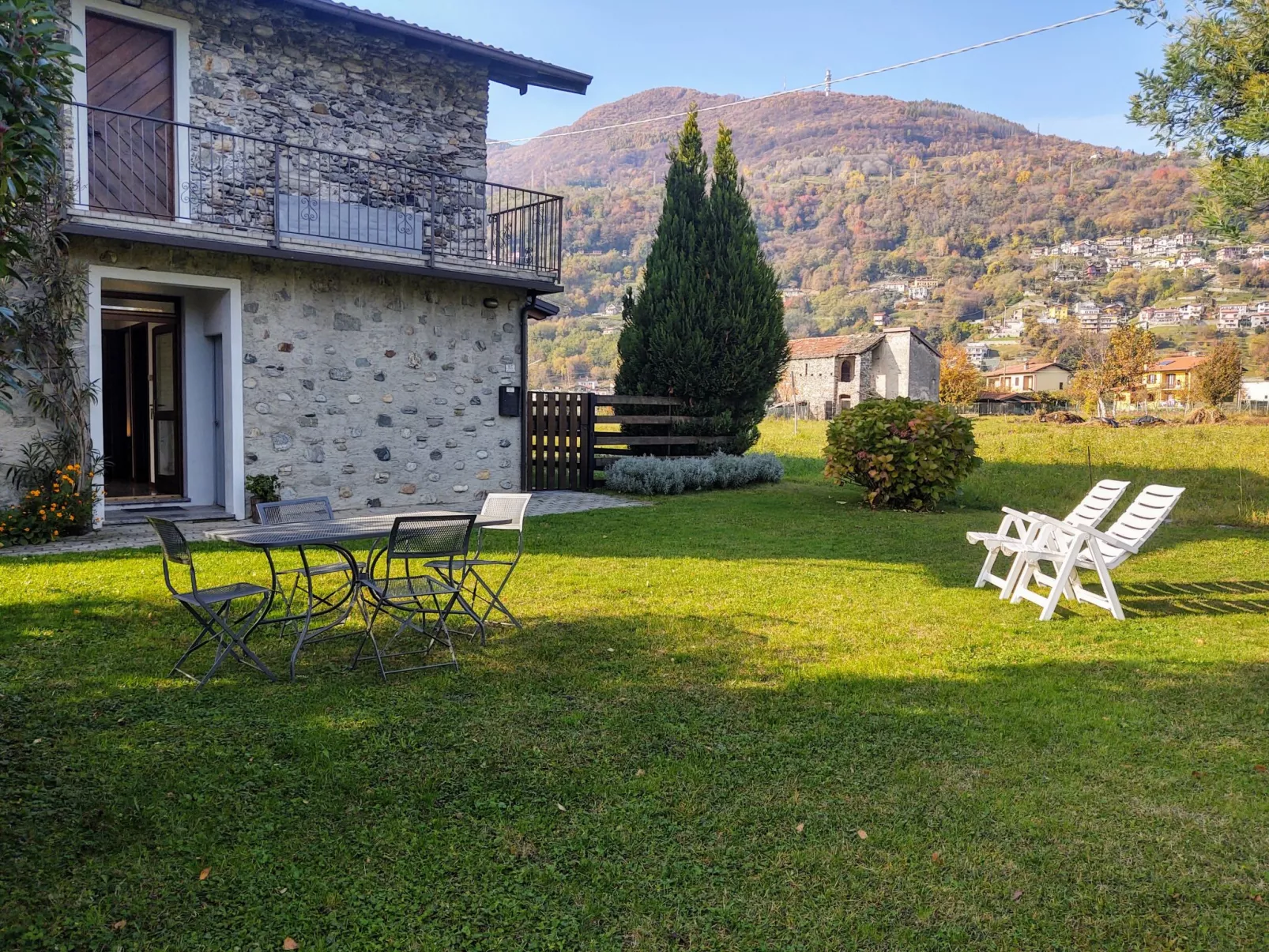 Cottage al Lago-Dehors