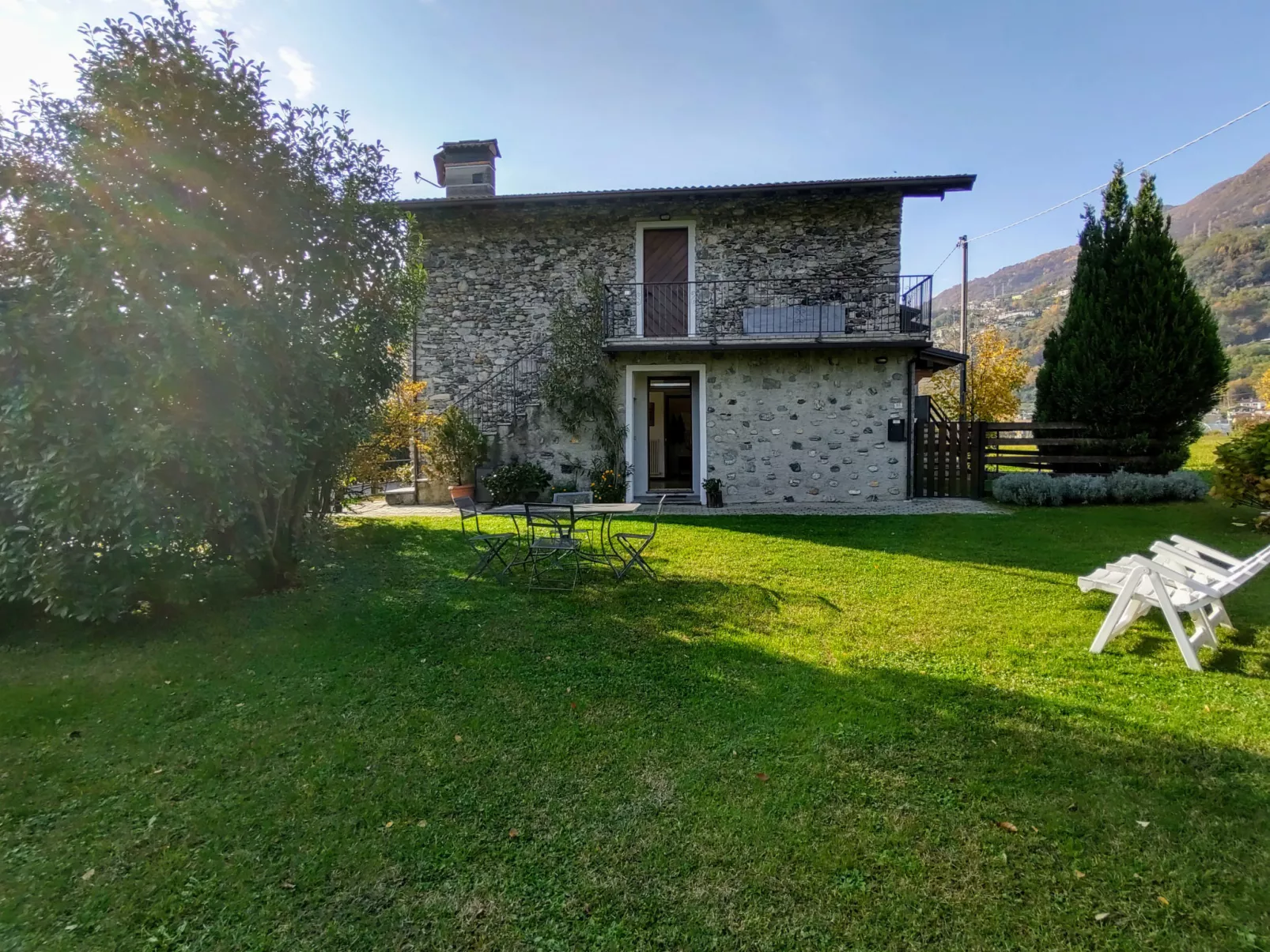 Cottage al Lago-Dehors
