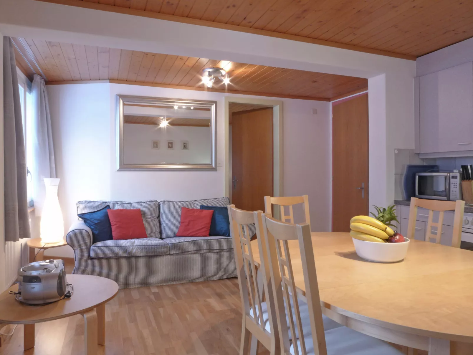 Bristol Apt.18-Inside