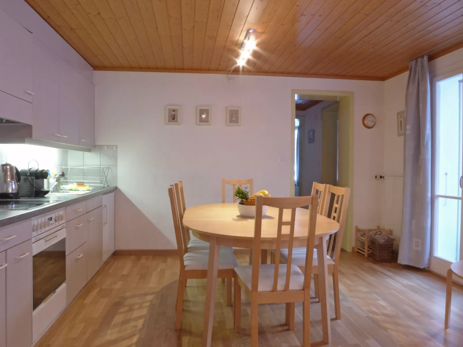 Bristol Apt.18-Inside
