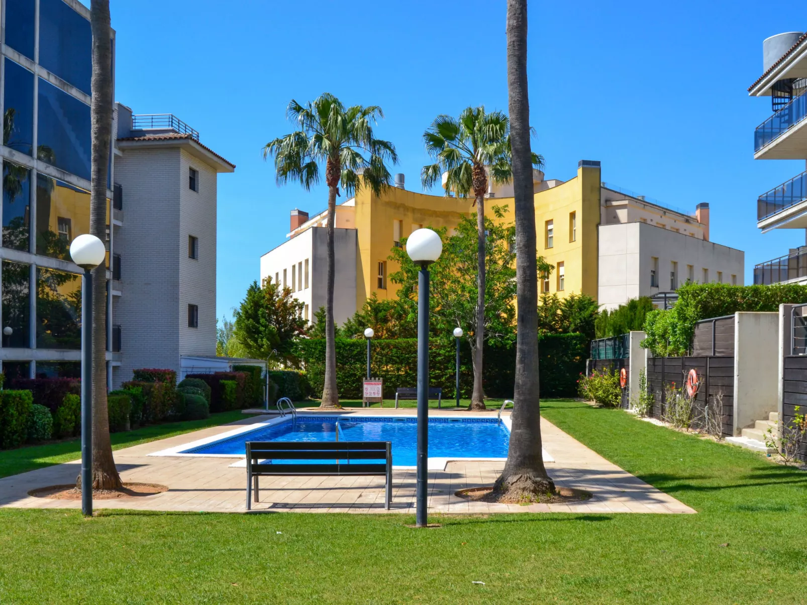 Vila del Far-Outside