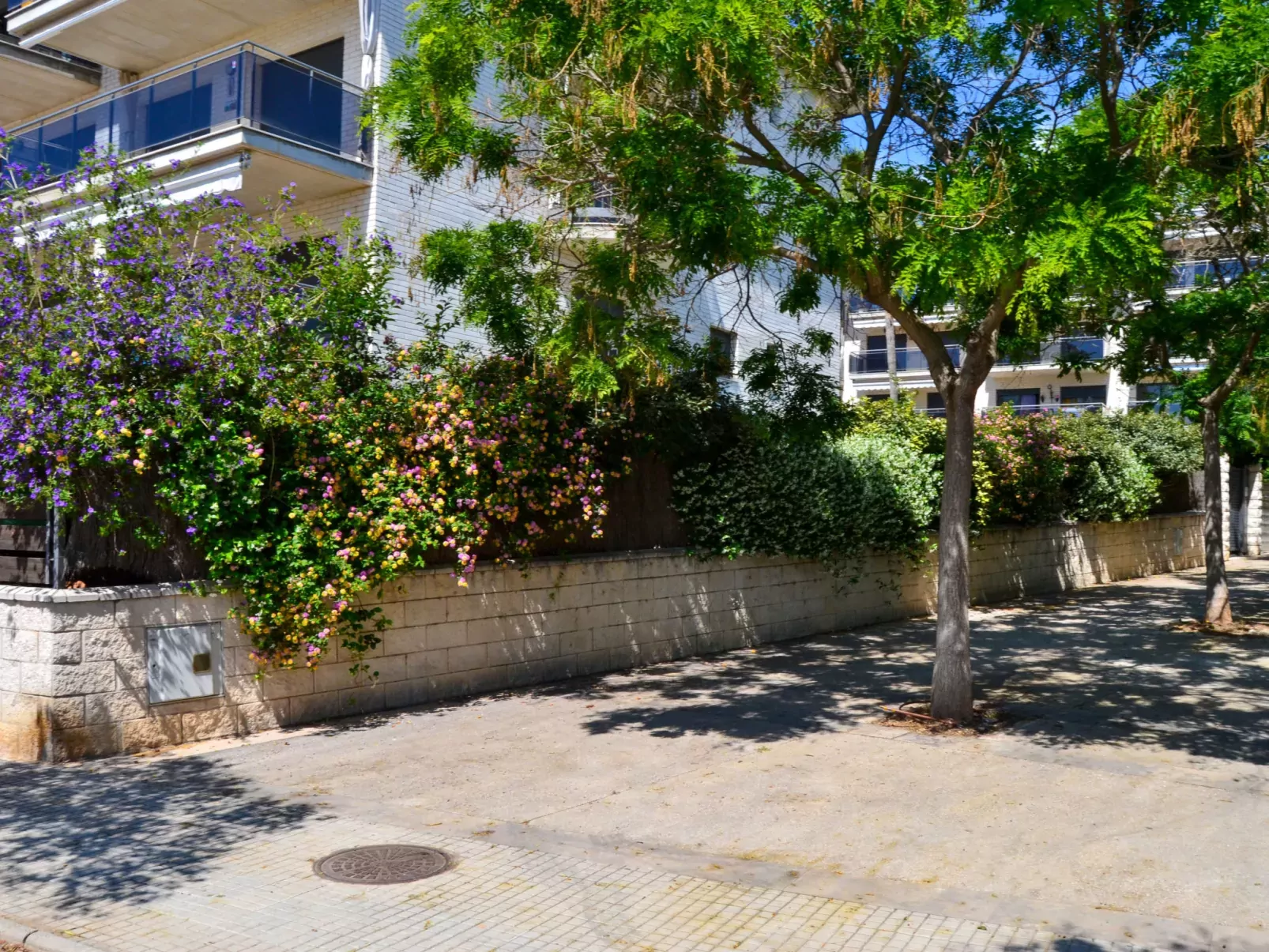 Vila del Far-Outside