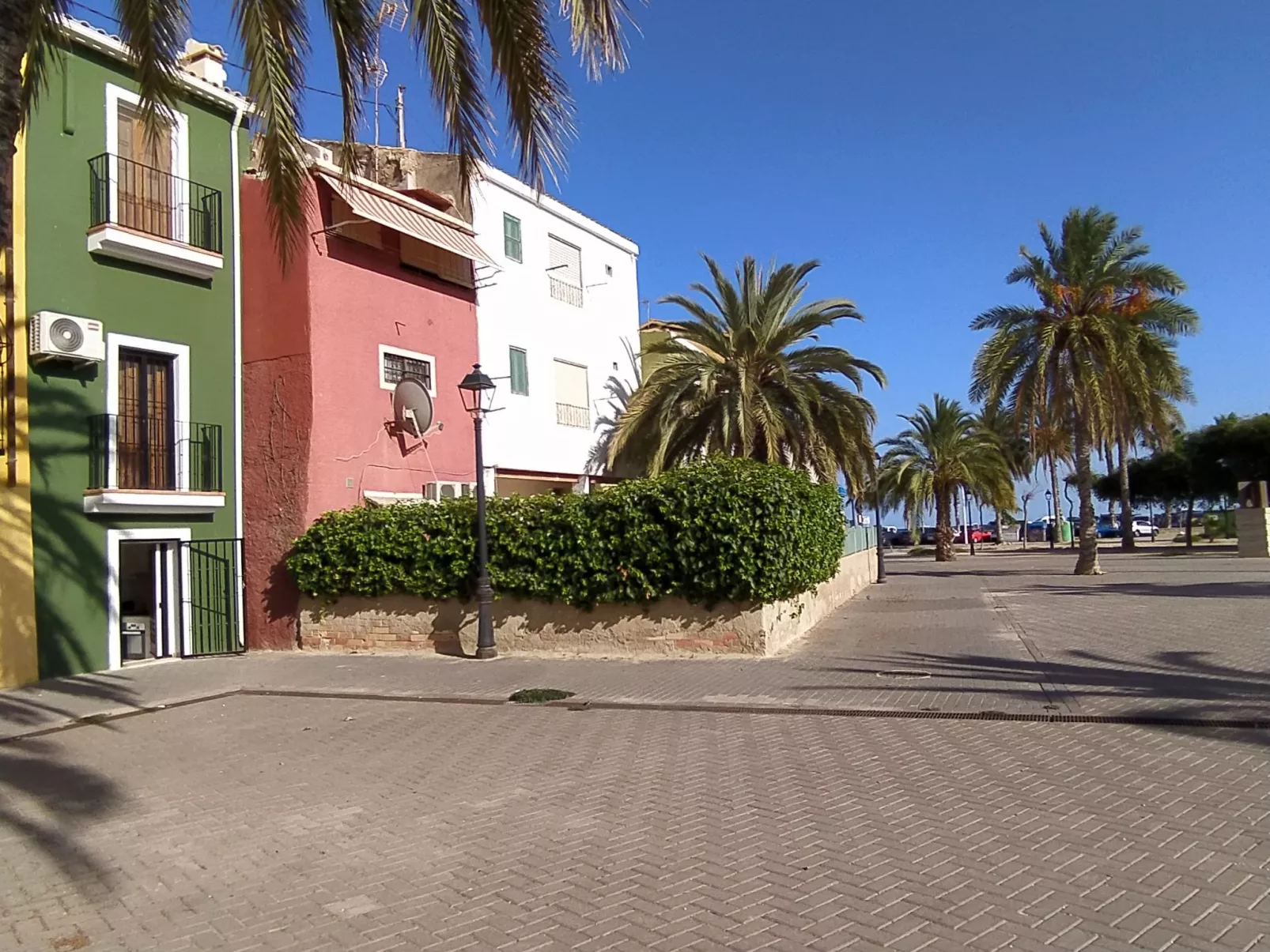 Sea Colors-Outside