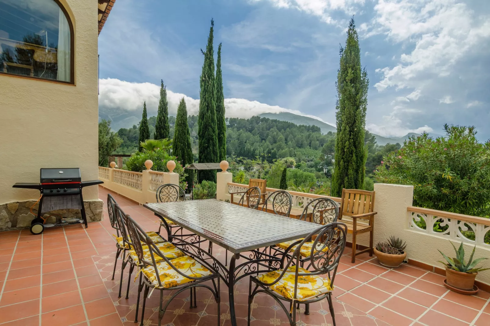 Casa el Paraiso	-Terrace balcony