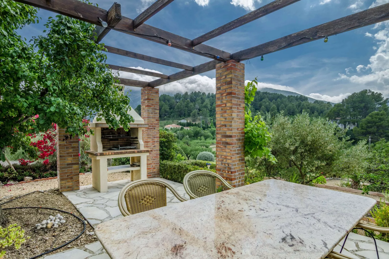 Casa el Paraiso	-Terrace balcony