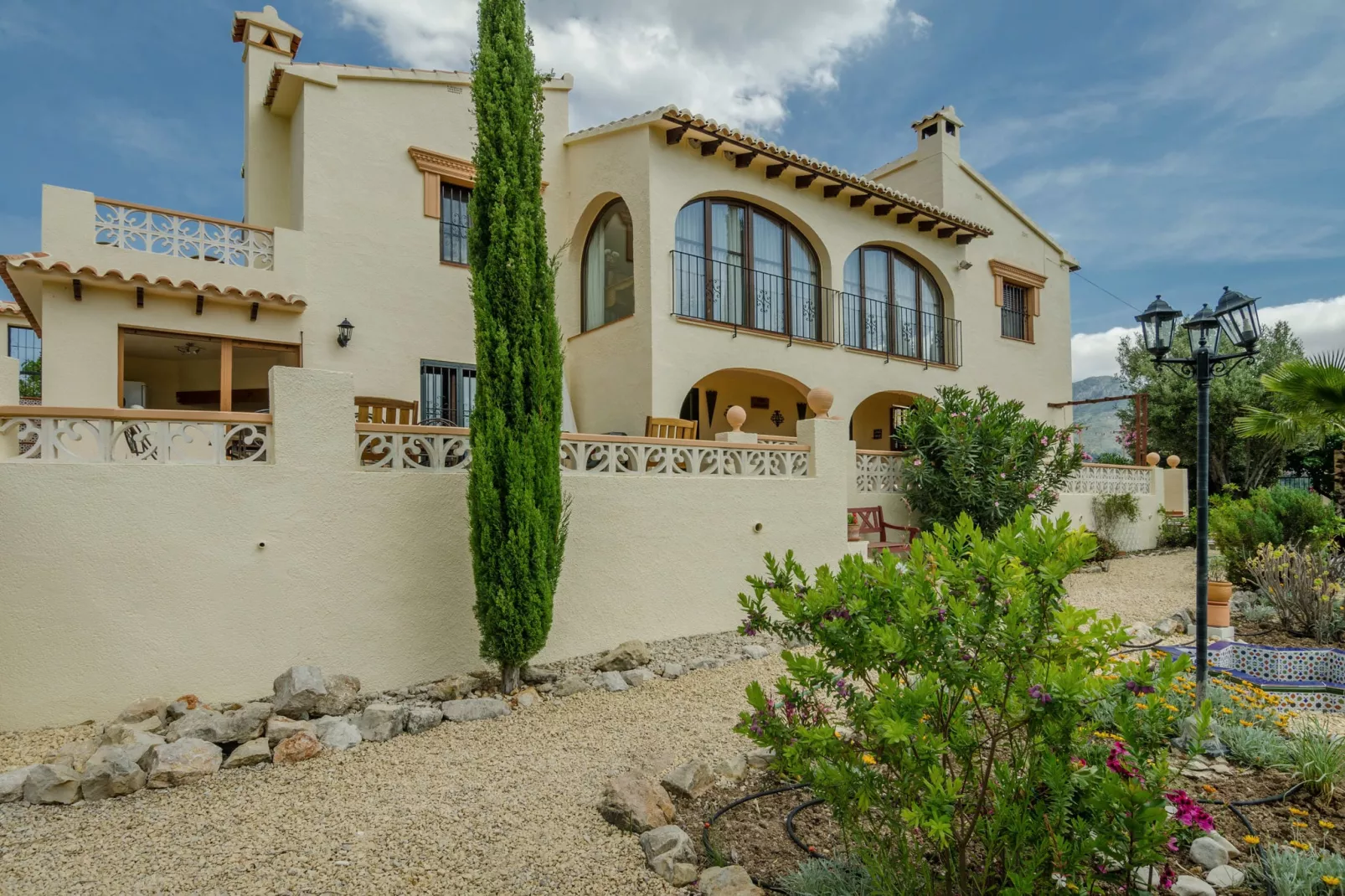 Casa el Paraiso	-Exterior summer
