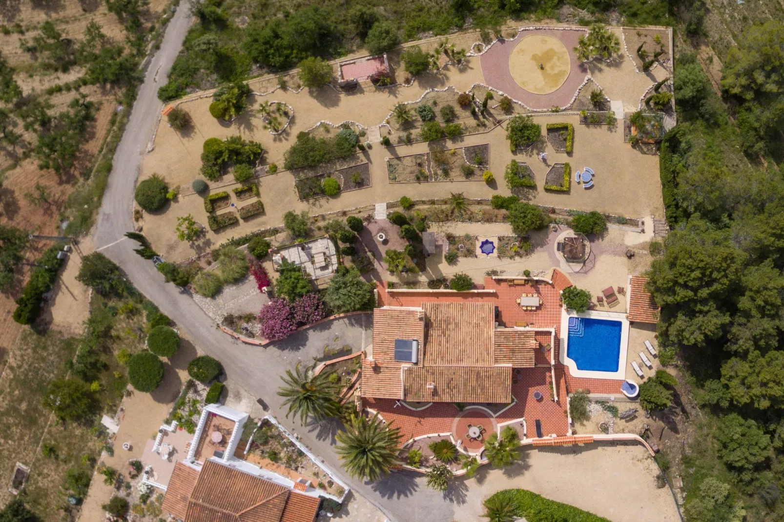 Casa el Paraiso	-Exterior summer