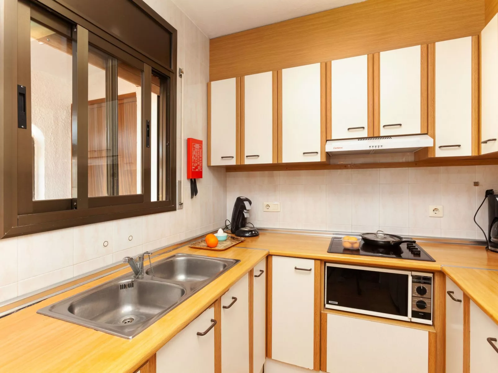 Adelfa apt 6-Inside