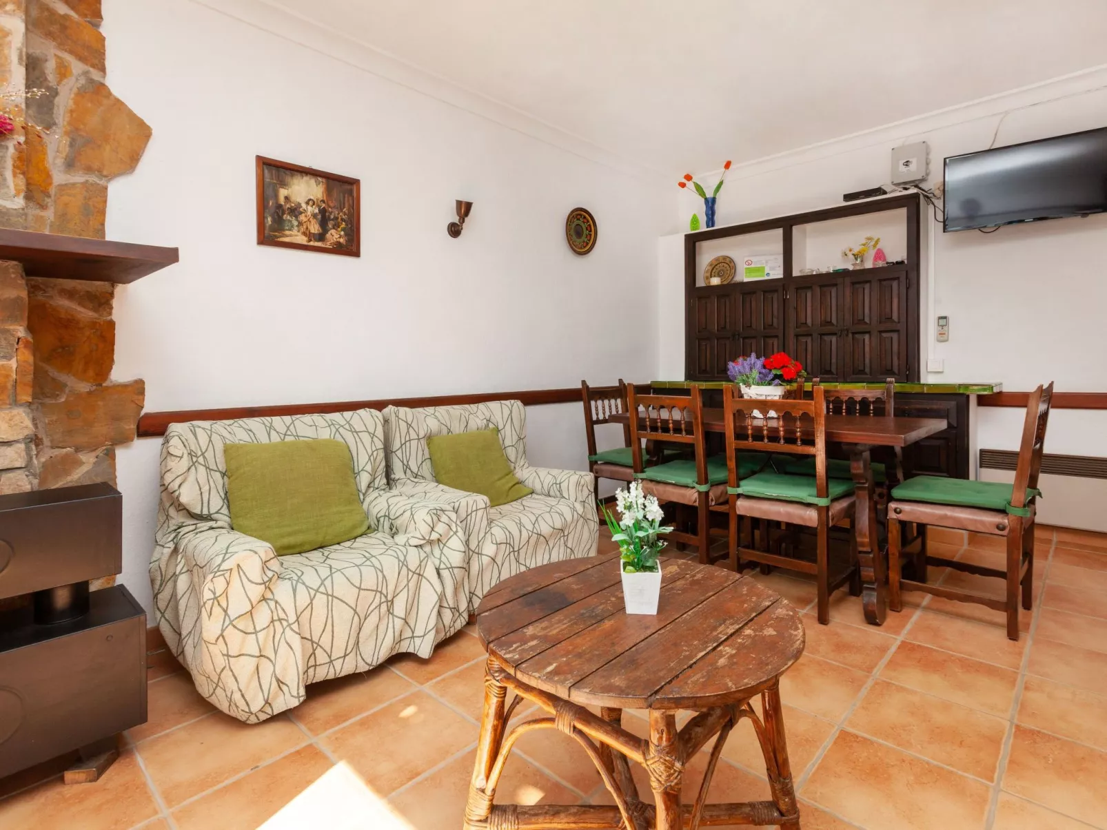 Adelfa apt 6-Inside