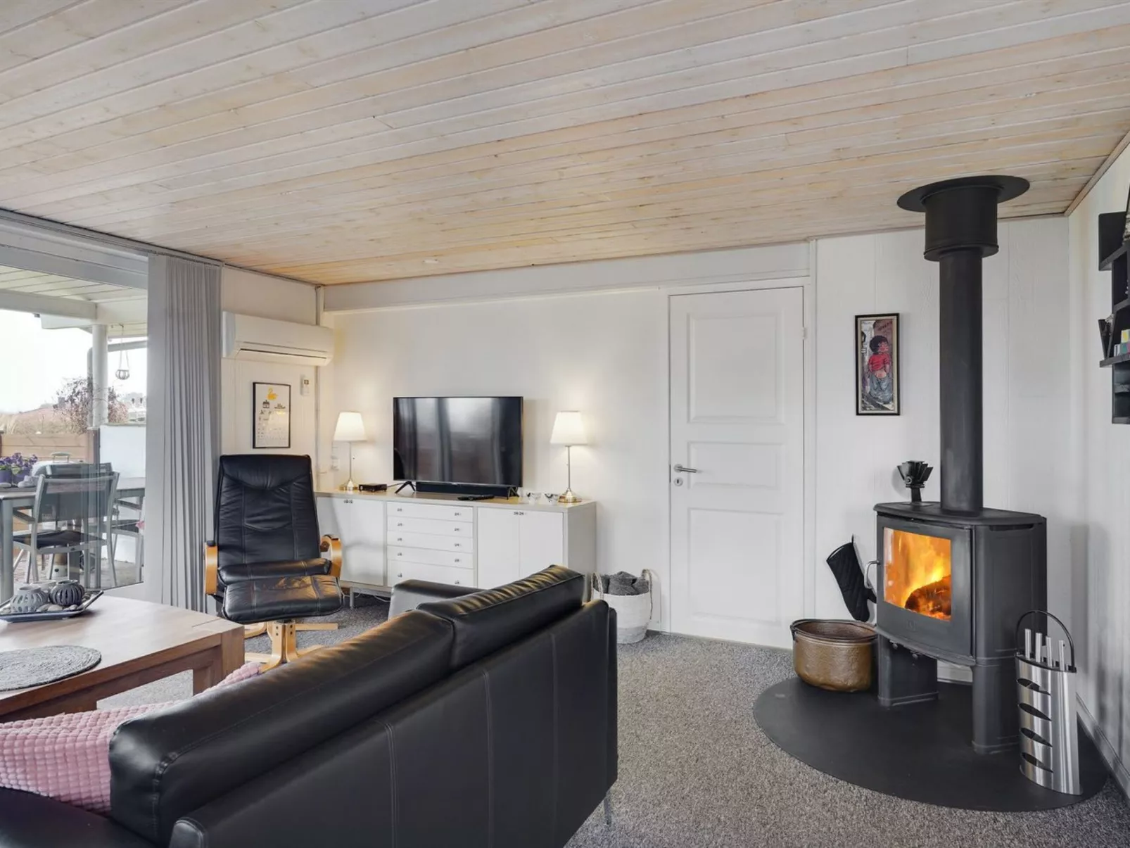 "Gisl" - 400m from the sea-Inside