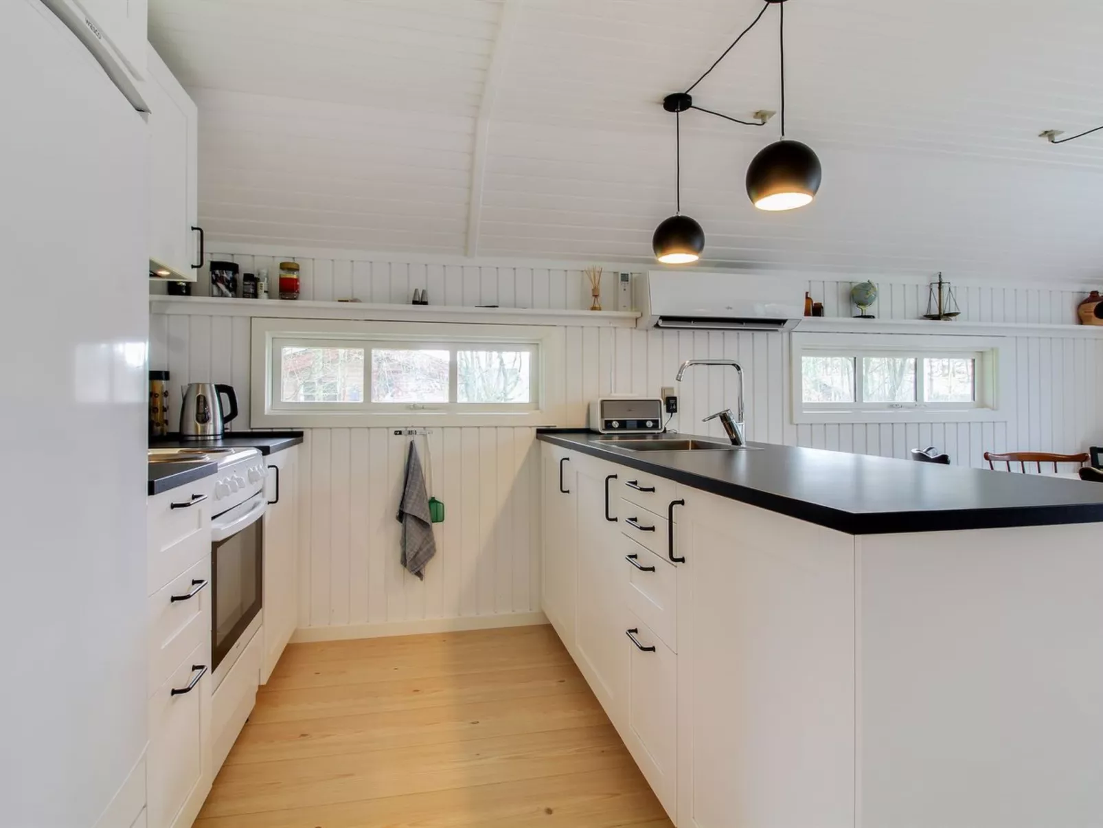 "Nissine" - 50km from the sea-Drinnen