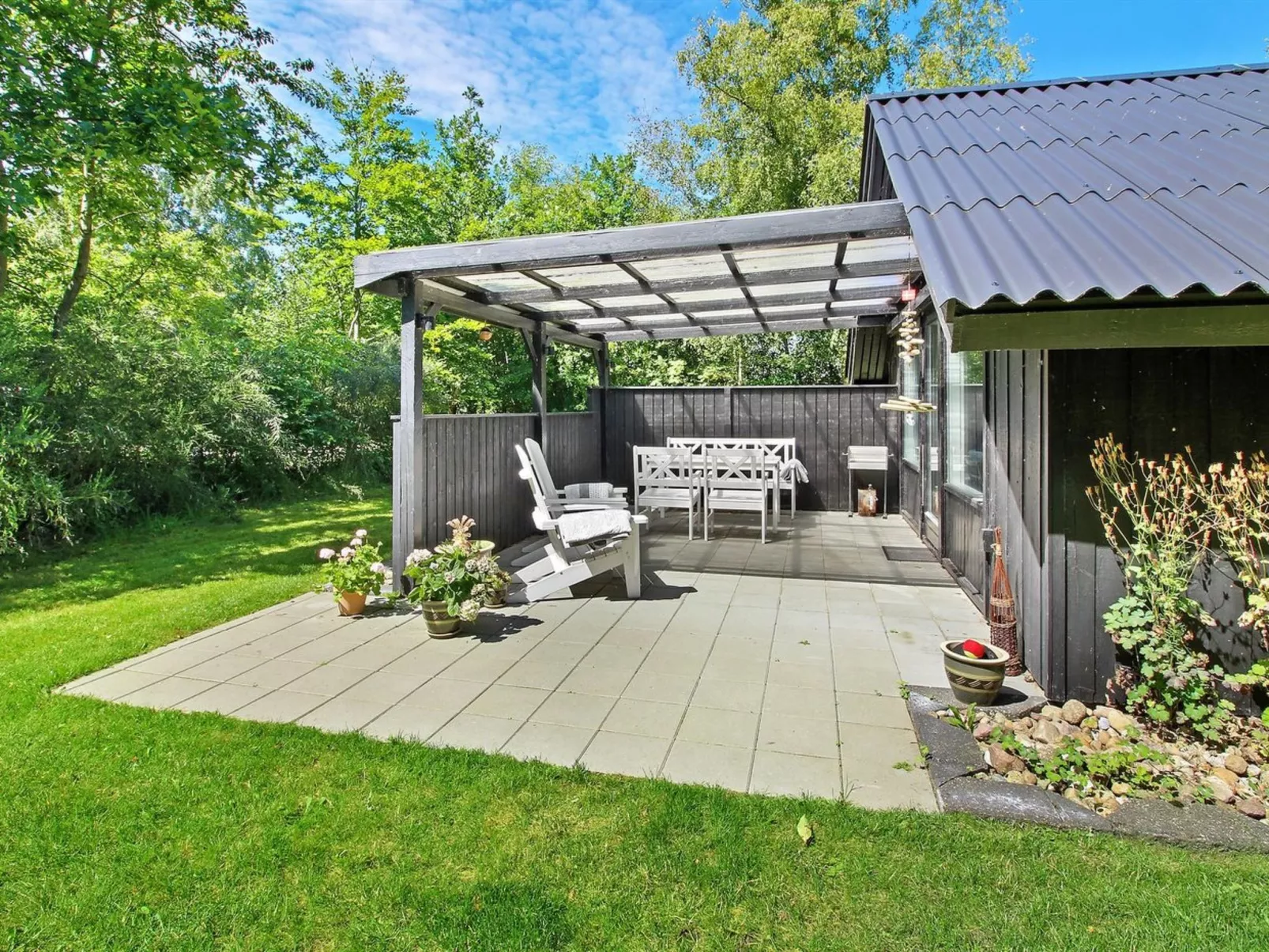 "Nissine" - 50km from the sea-Draußen