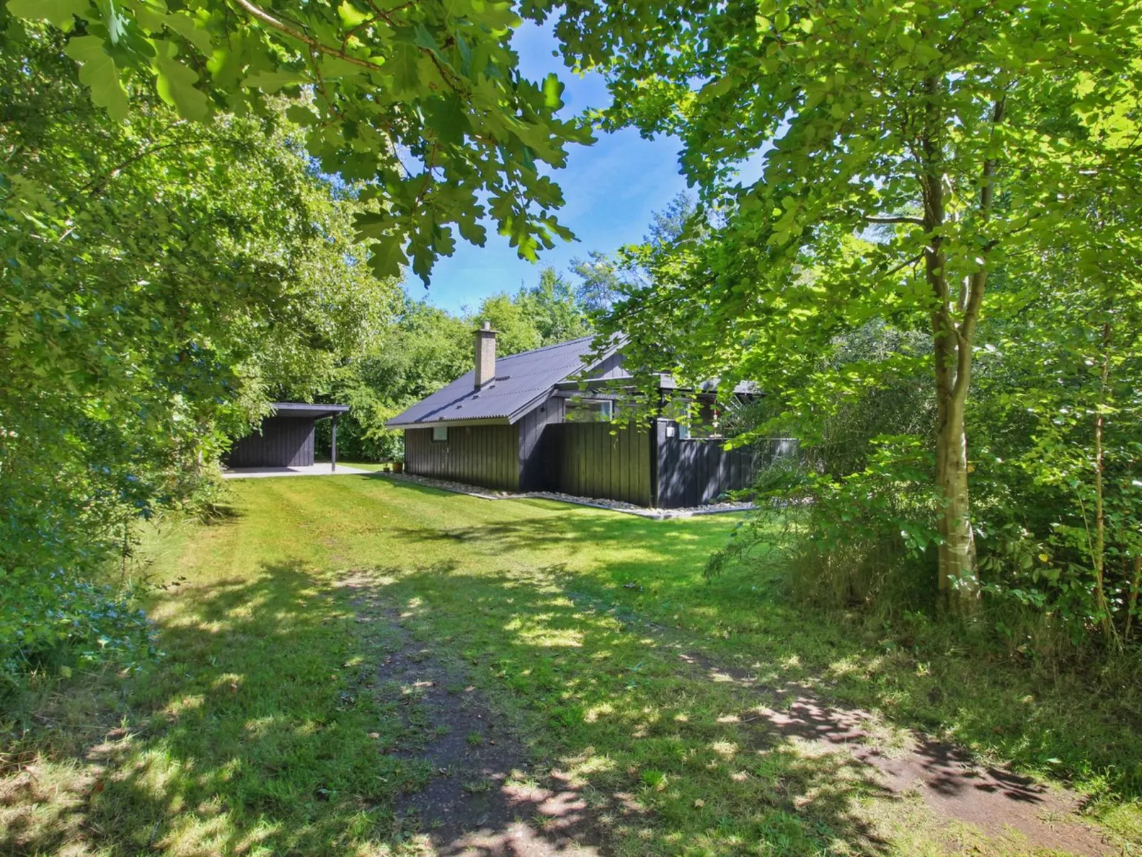"Nissine" - 50km from the sea-Draußen