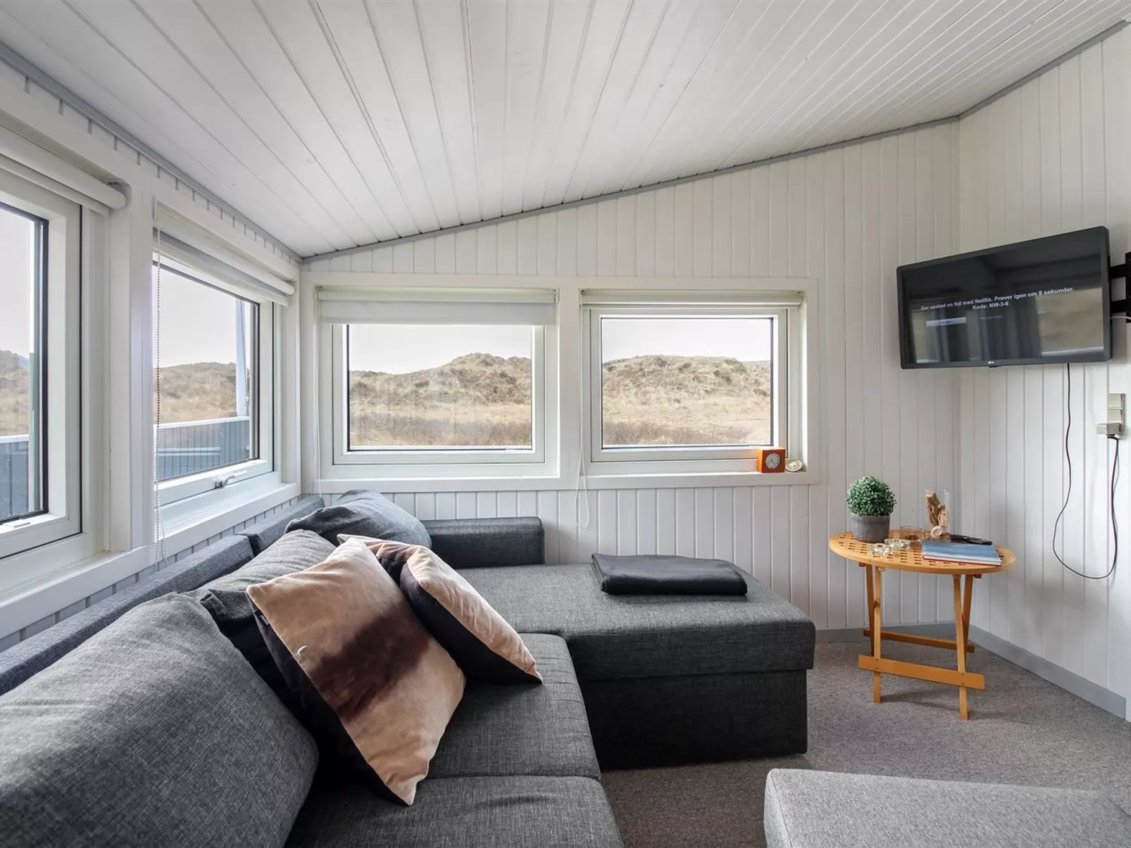 "Stojmena" - 200m from the sea-Inside