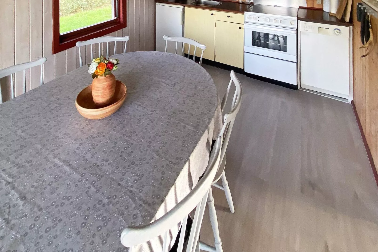 Secluded Harbor Cottage-By Traum-Indoor